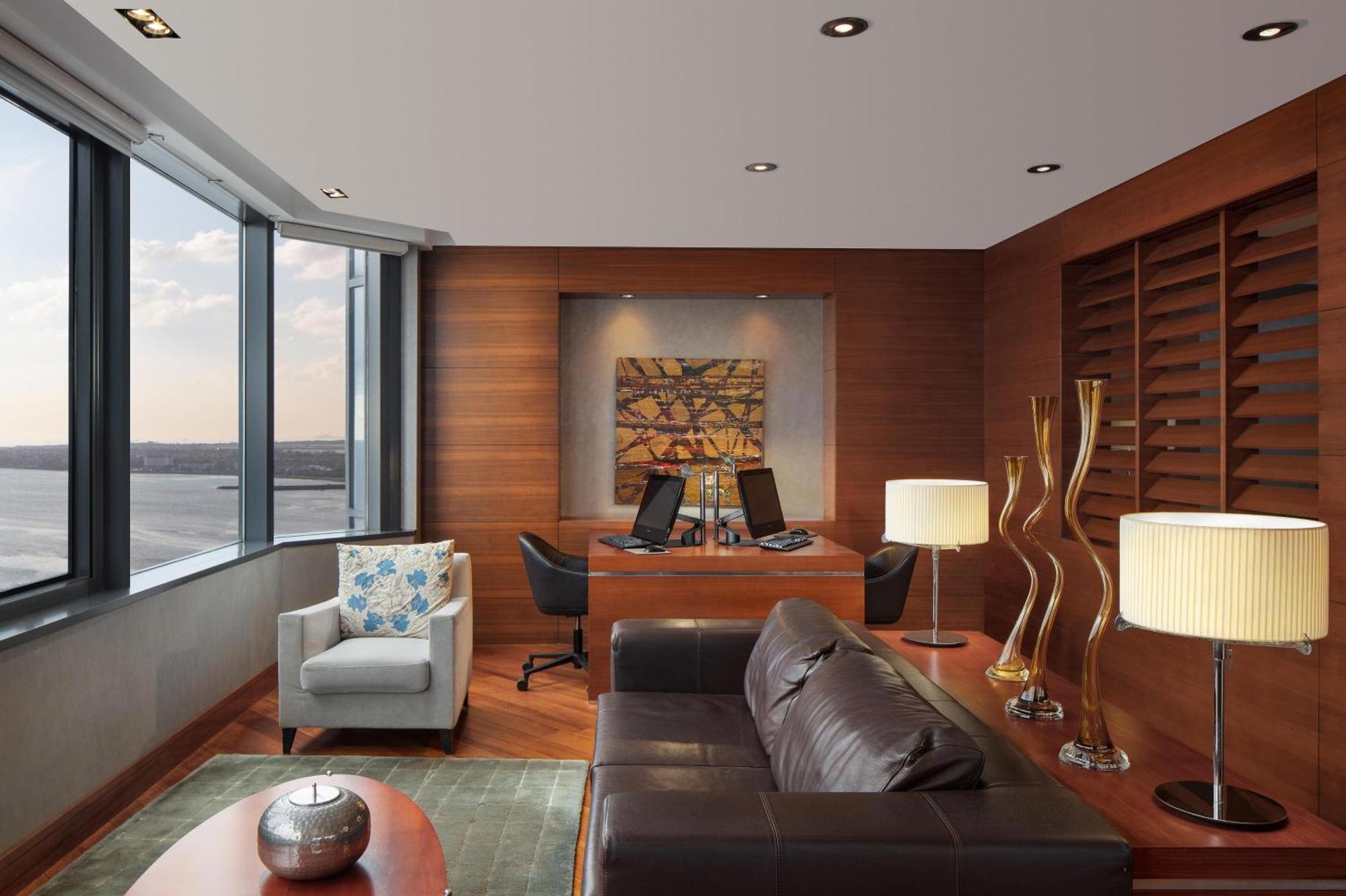 Club Room Club Lounge Access Sea View