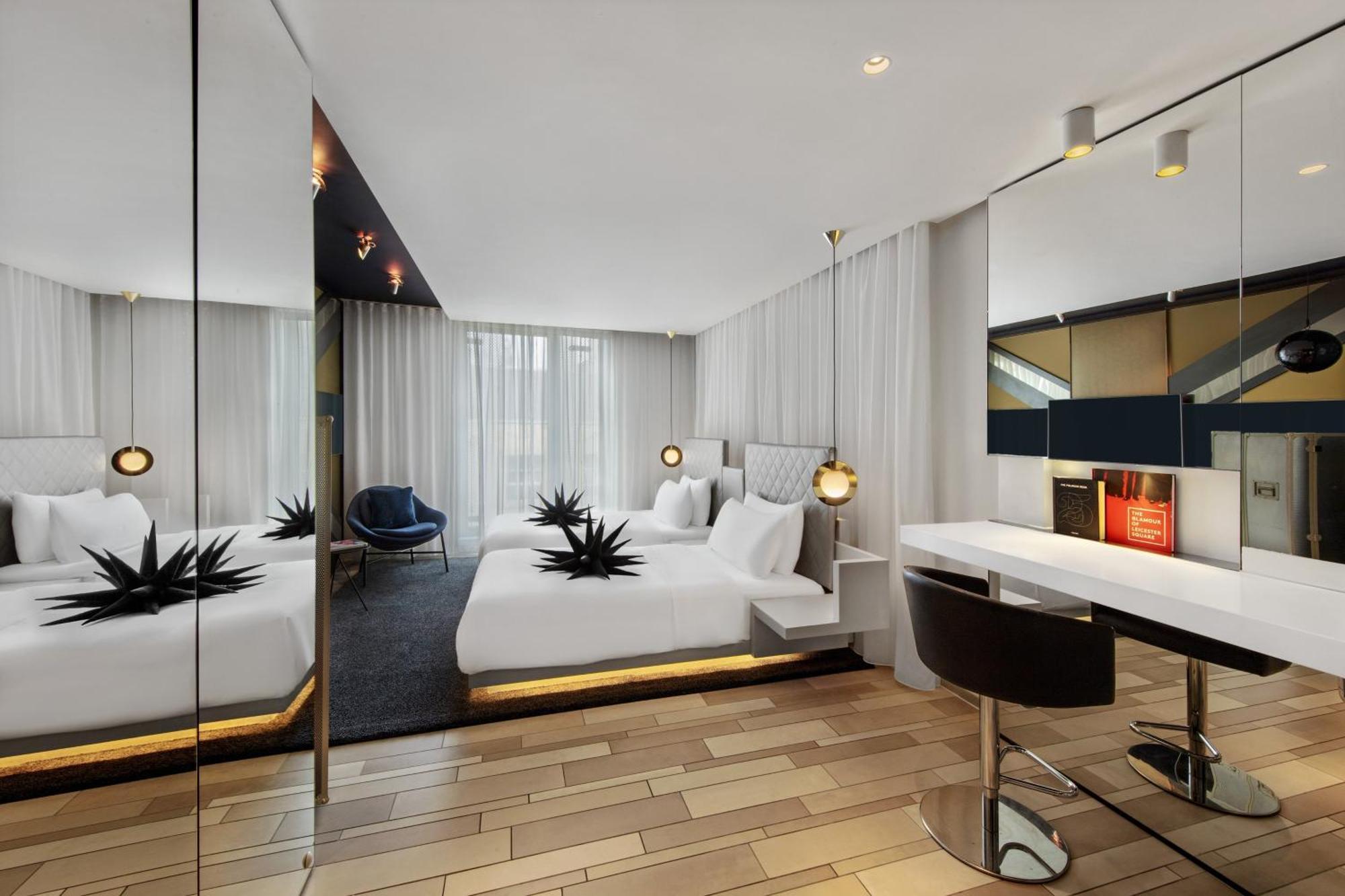 Superior Guest Room Two Twin Beds Mid Floor