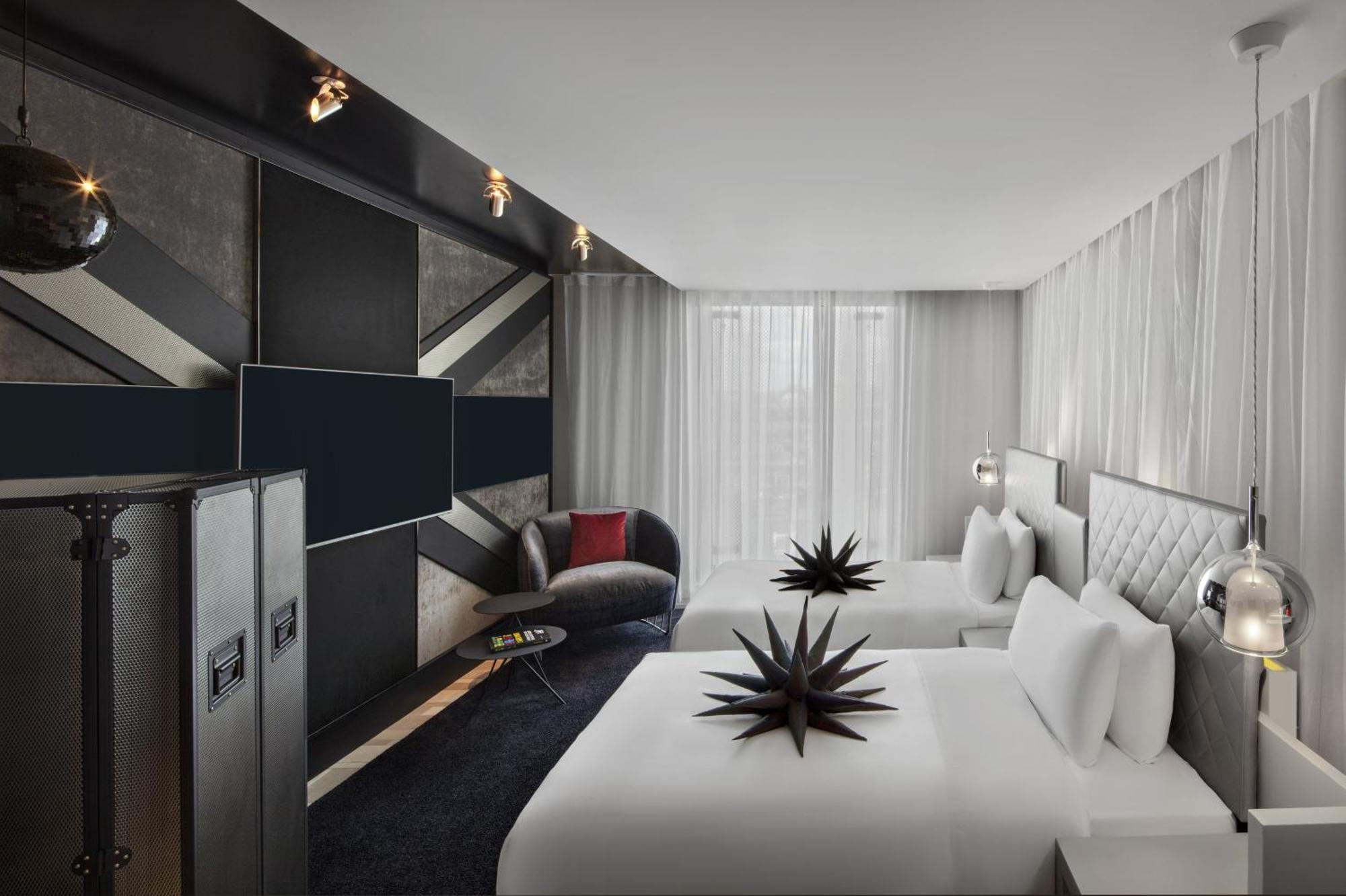 Deluxe Guest room Two Twin Beds High Floor