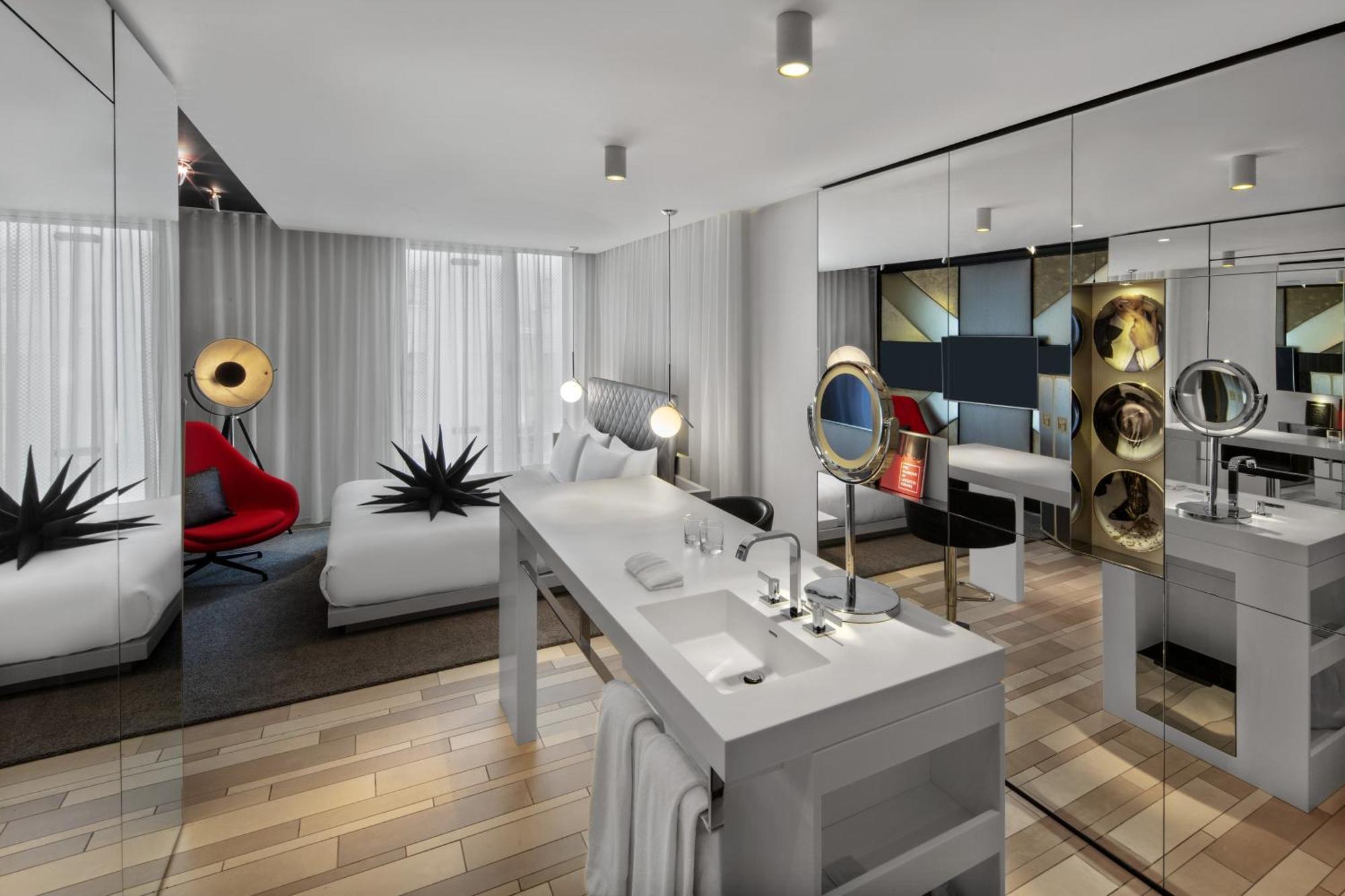 Standard King Room
