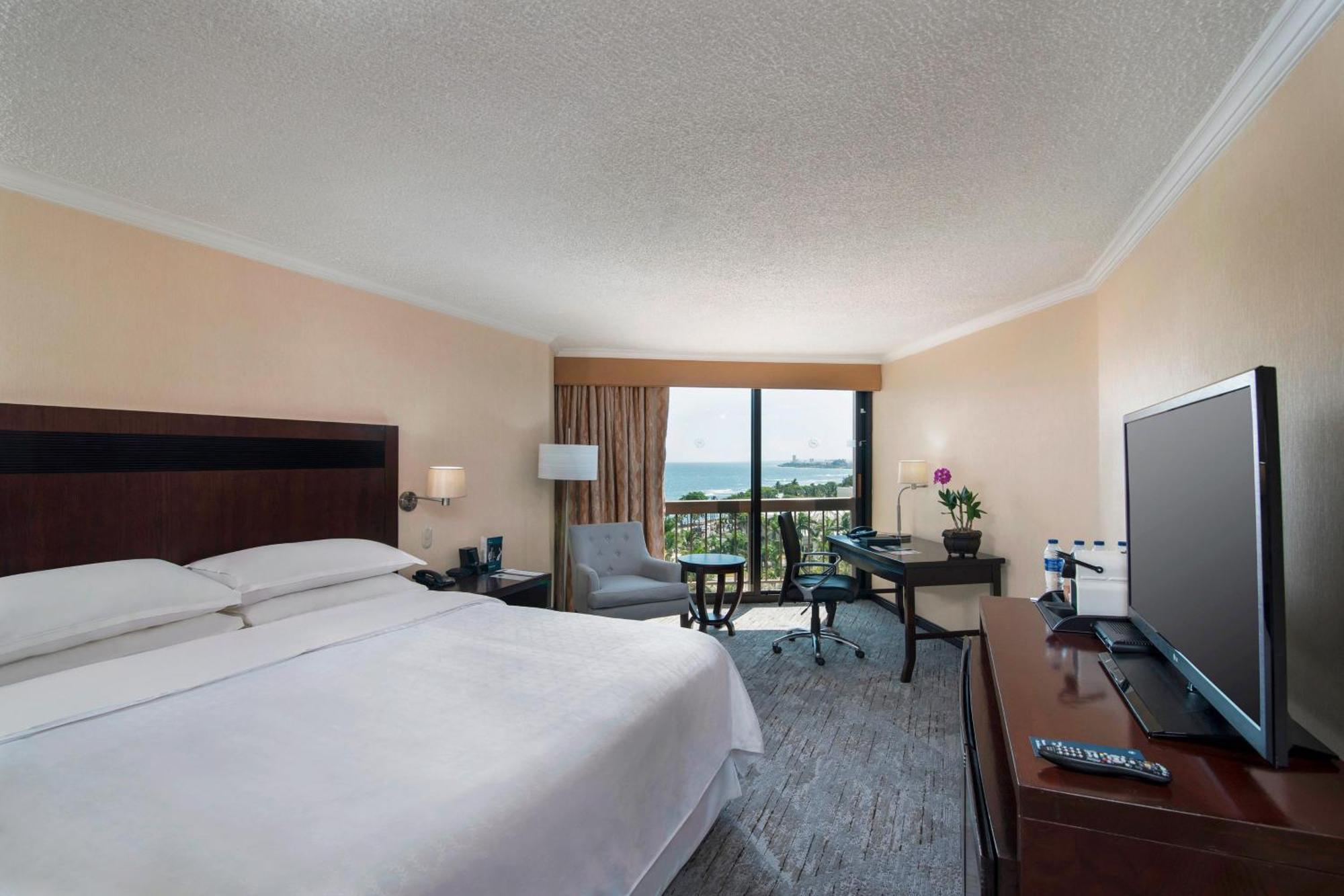 Larger Guest room 1 King Ocean view