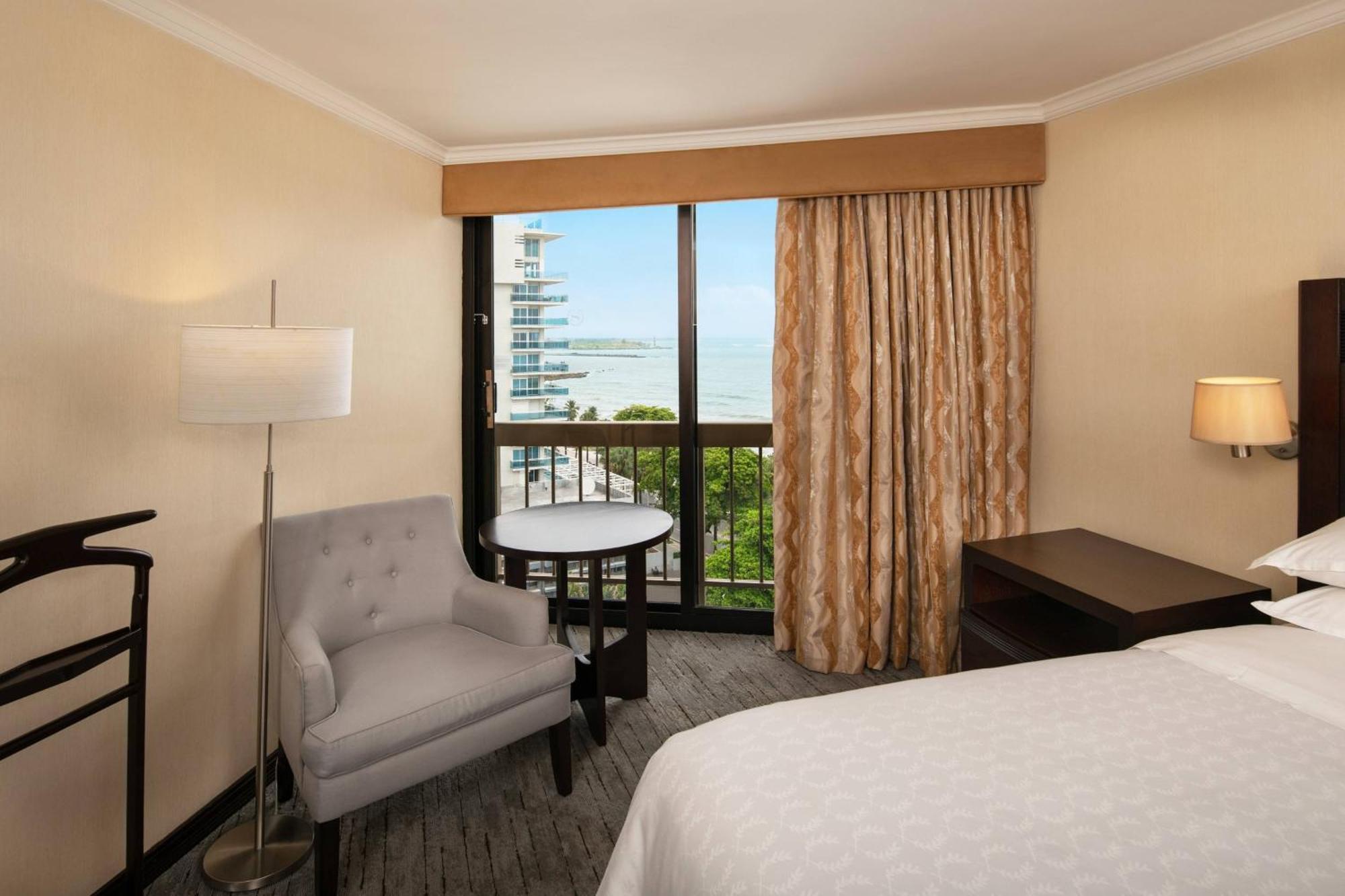Larger Guest room 1 King Ocean view