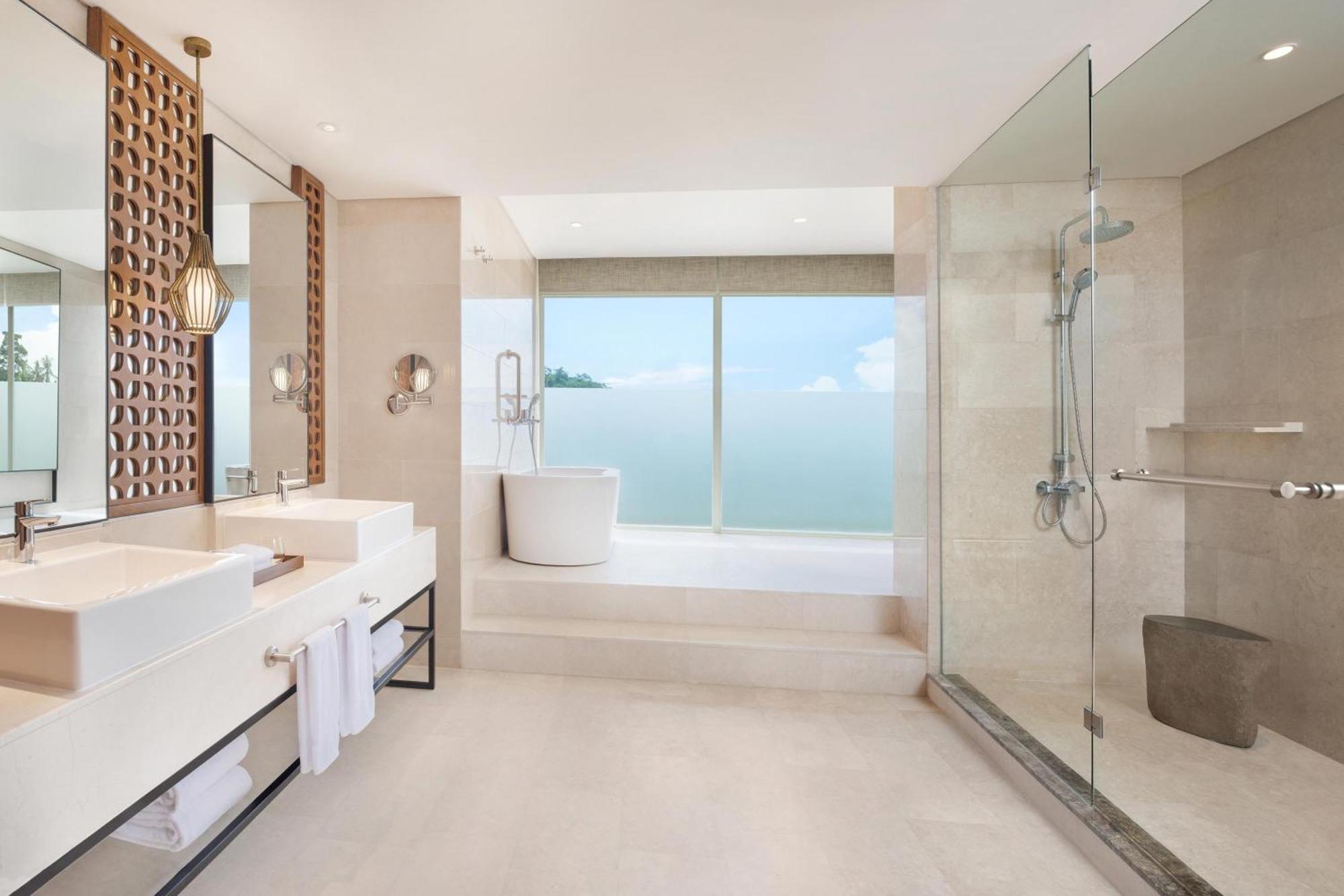 Executive Suite 1 King Bed Garden View Balcony Access to the Farm Family Activities Daily Yoga Daily Aquacise 24-Hour Access to the Westin WORKOUT®️ Fitness Studio