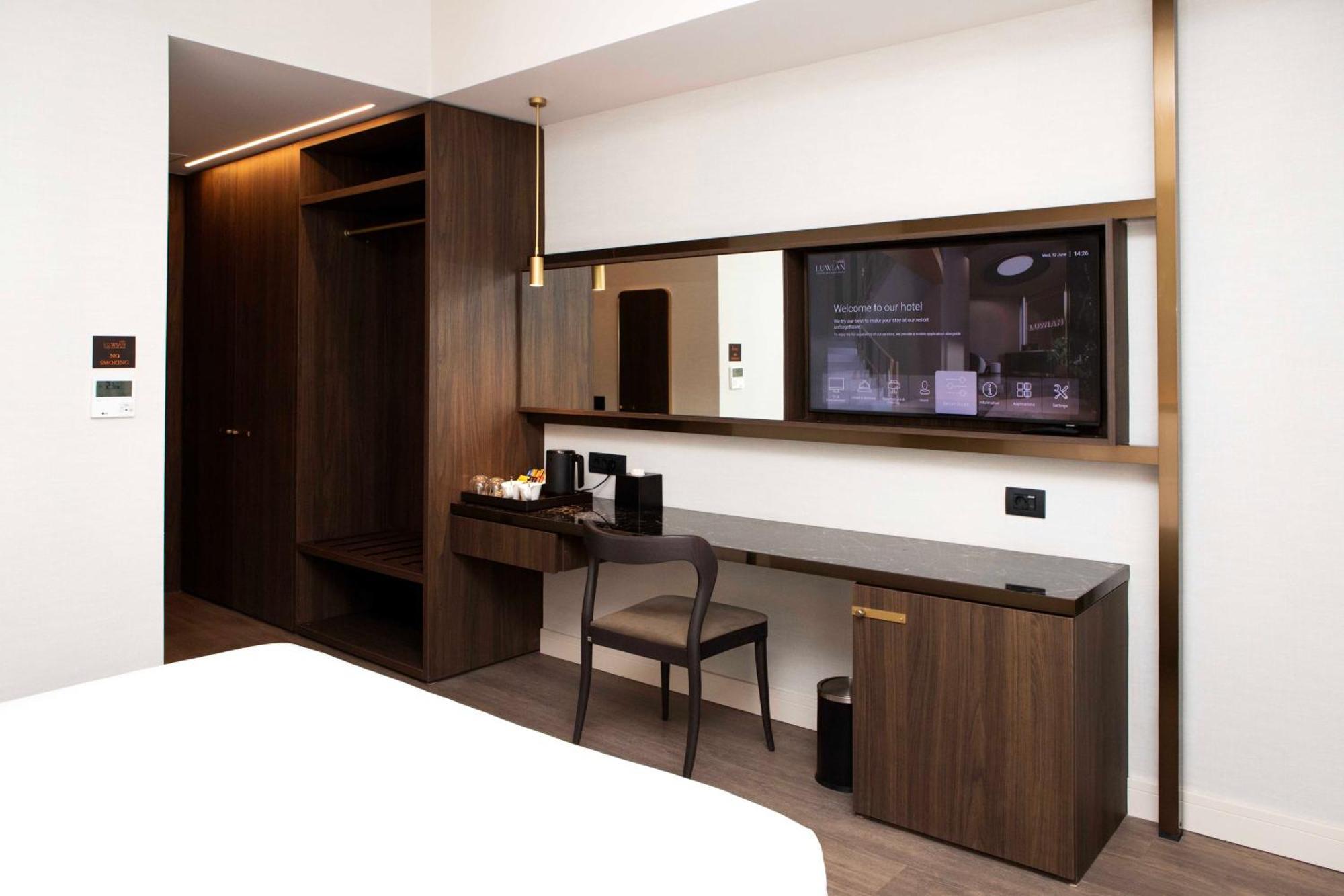 Family Connecting Rooms