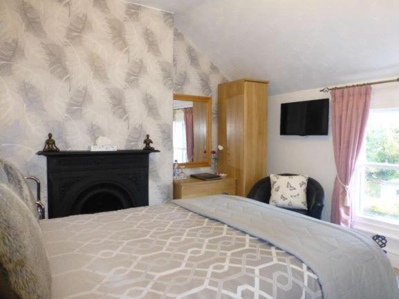 Double Room Private Bathroom