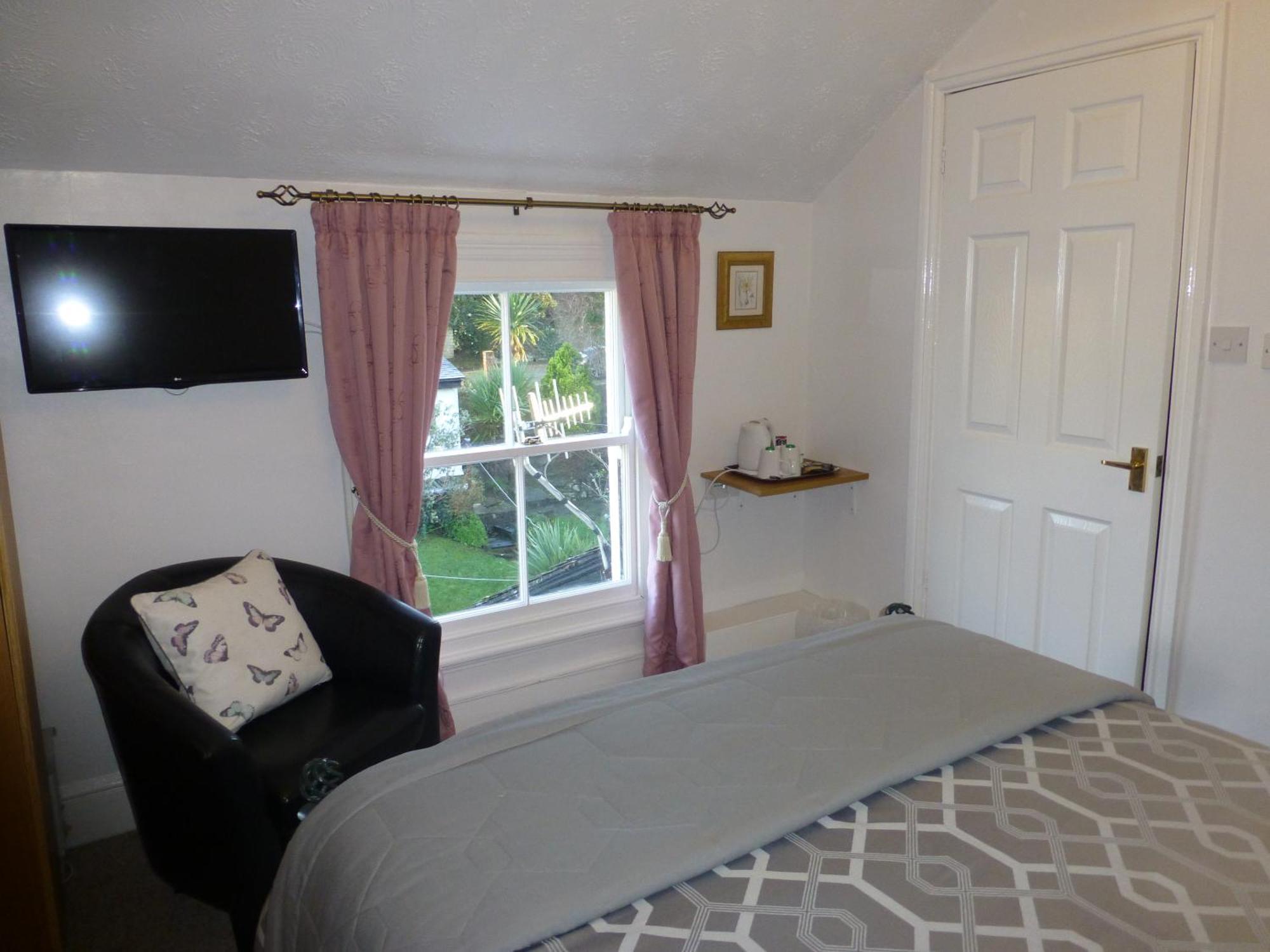 Double Room Private Bathroom