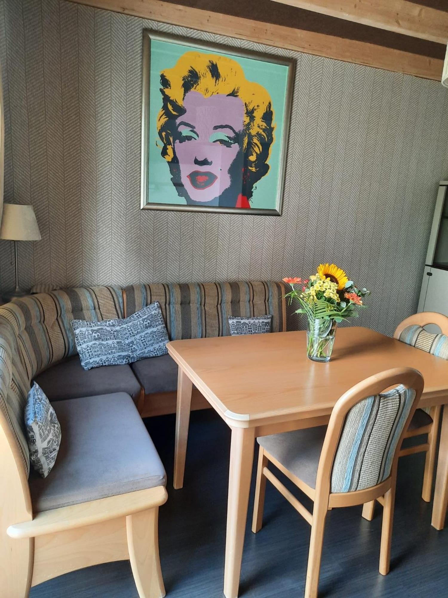 Deluxe Family Suite