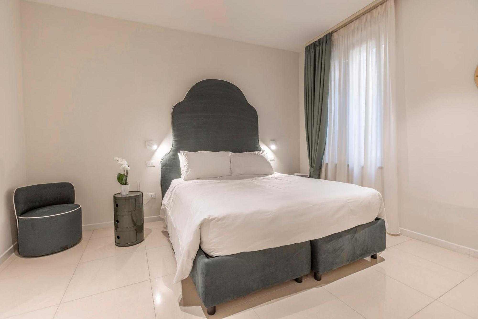 One-Bedroom Apartment 2