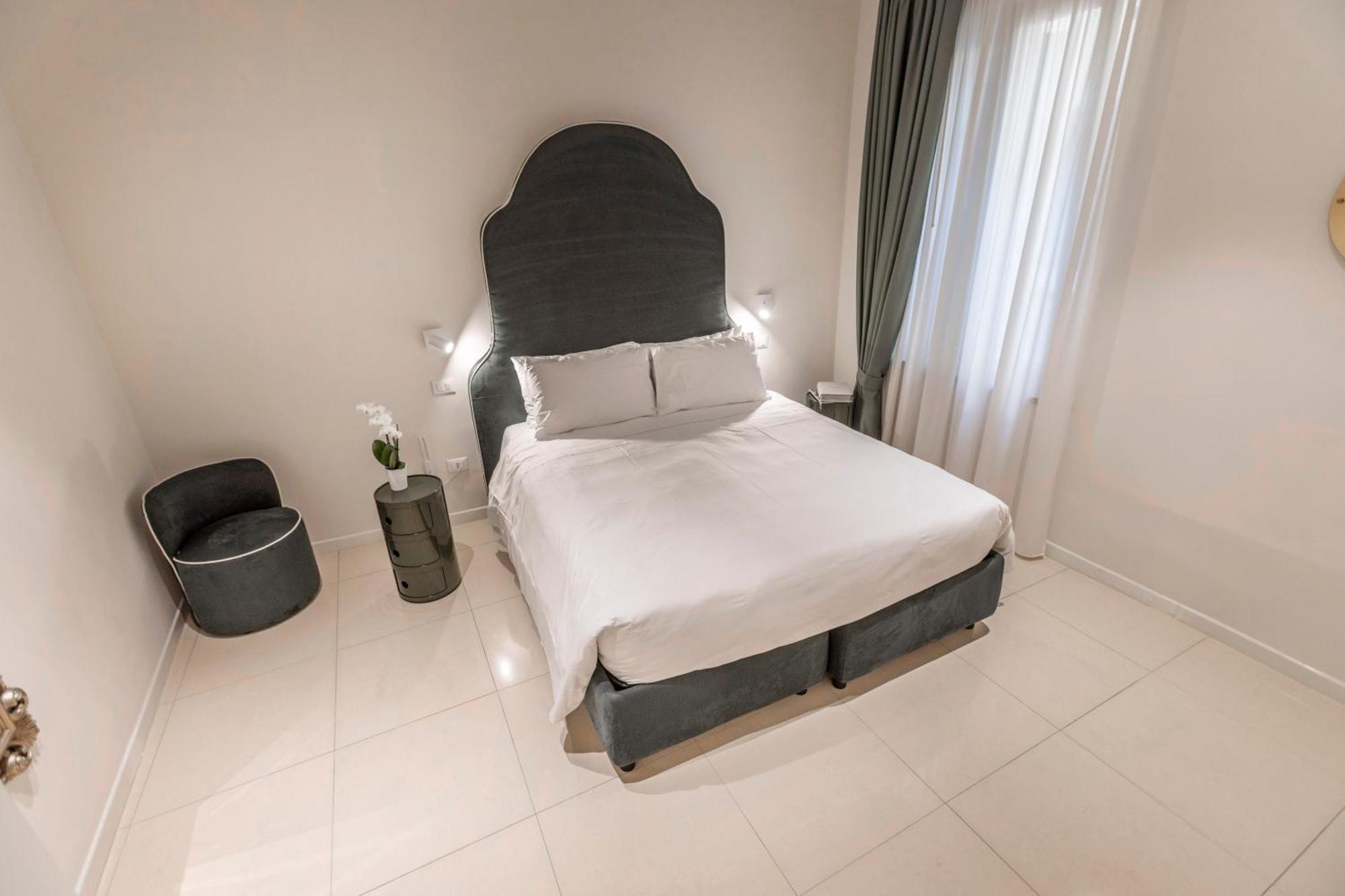 One-Bedroom Apartment 2