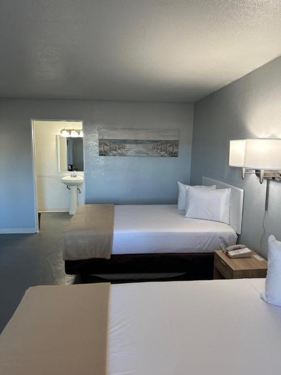 Double Room Two Double Beds Smoking