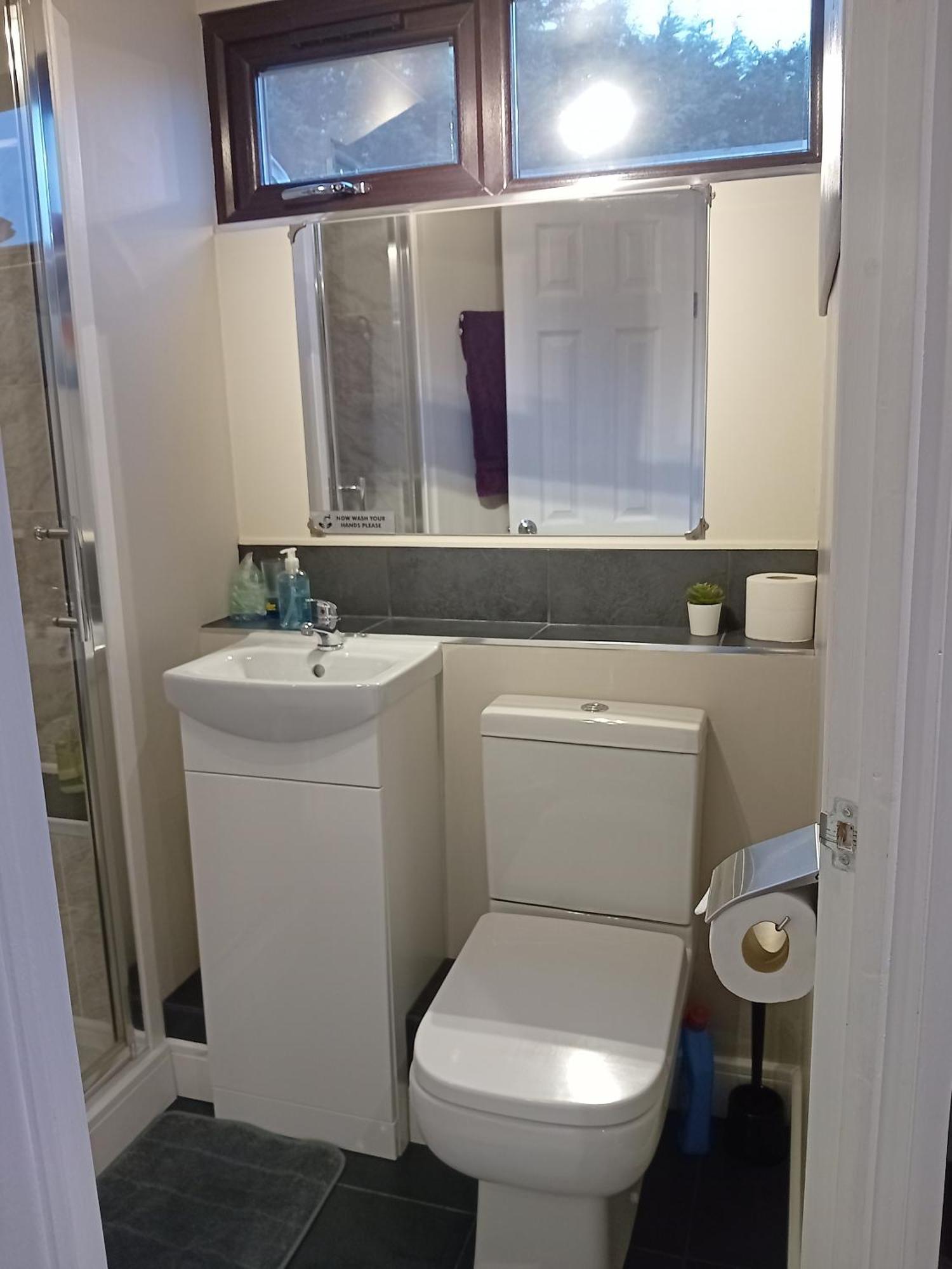 Double Room Private Bathroom