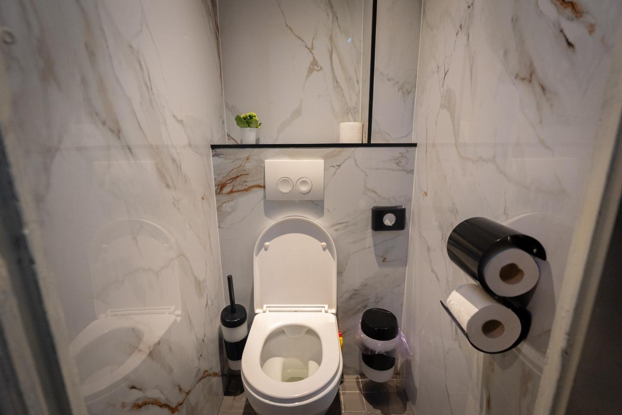 Twin Room Private Bathroom