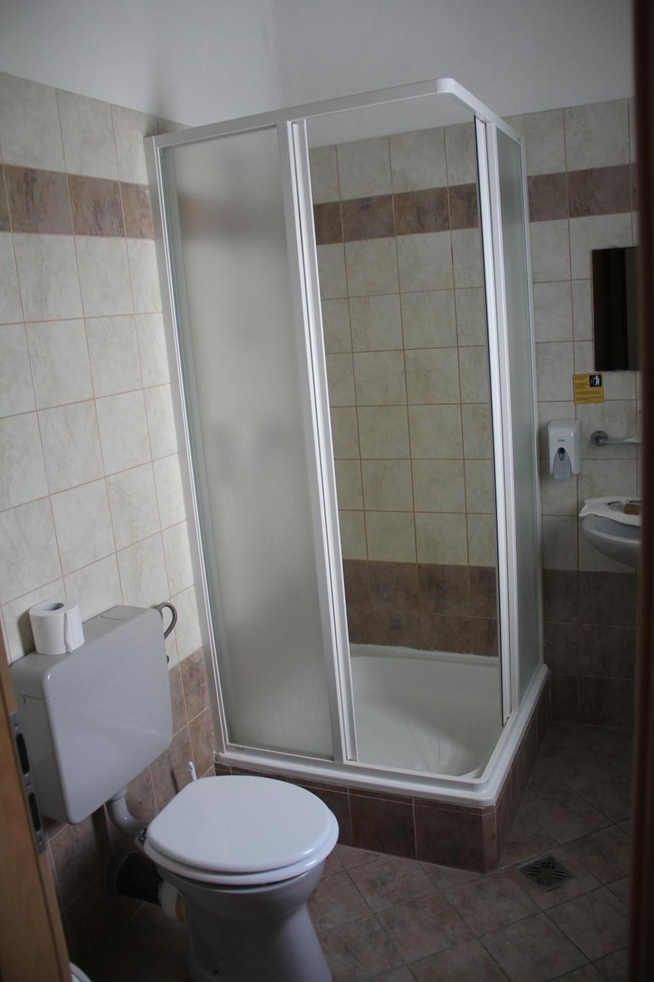 Standard Single Room,1637601129:JPEG