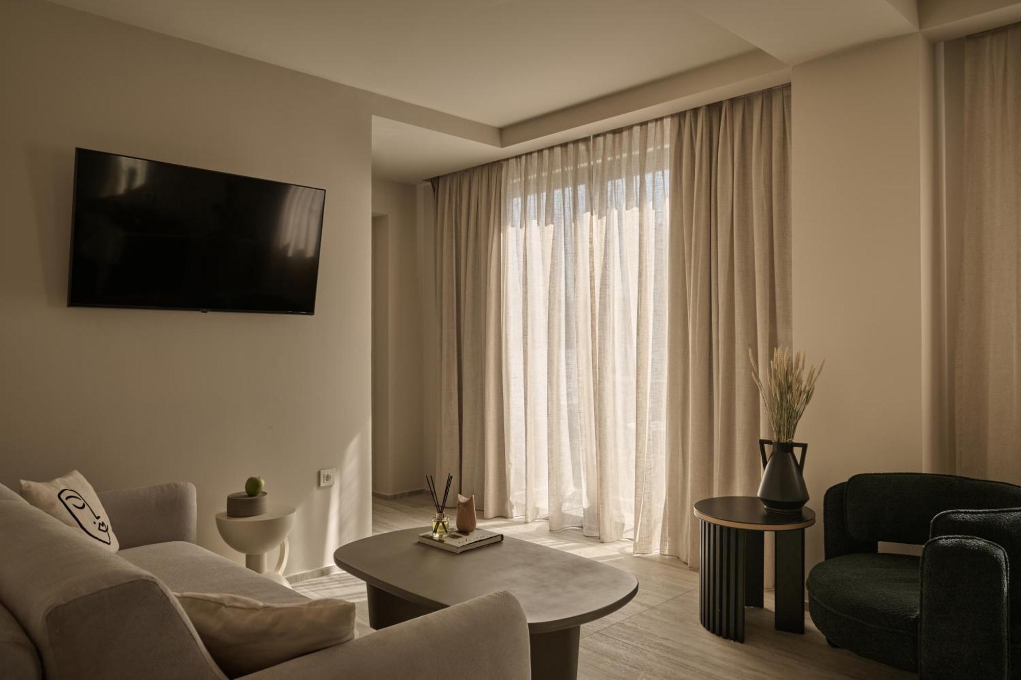 Acropolis One Bedroom King Suite