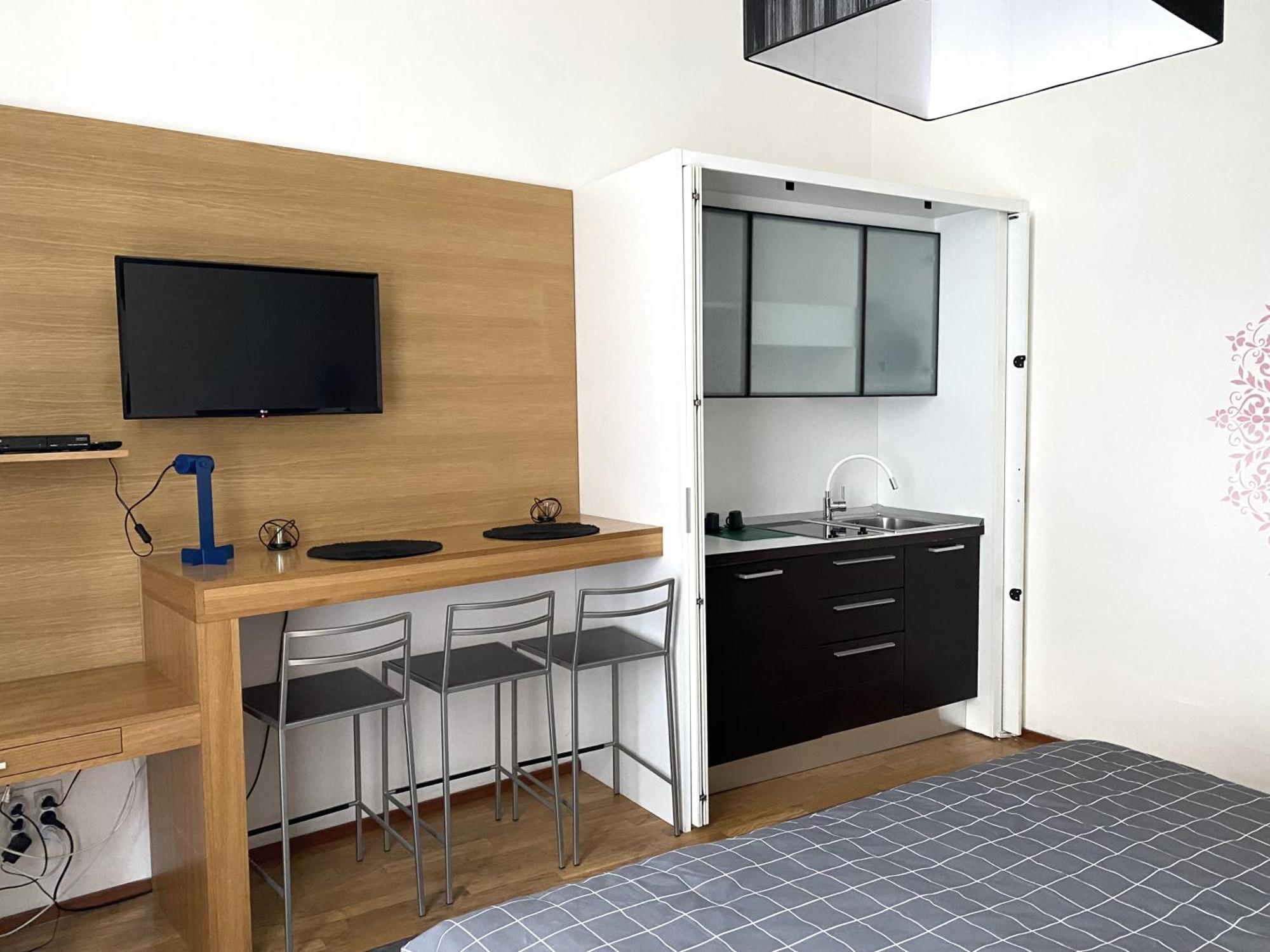 Double Room Private Bathroom