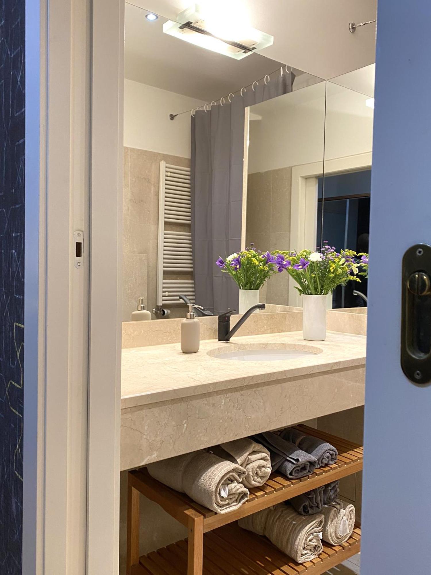 Double Room Private Bathroom