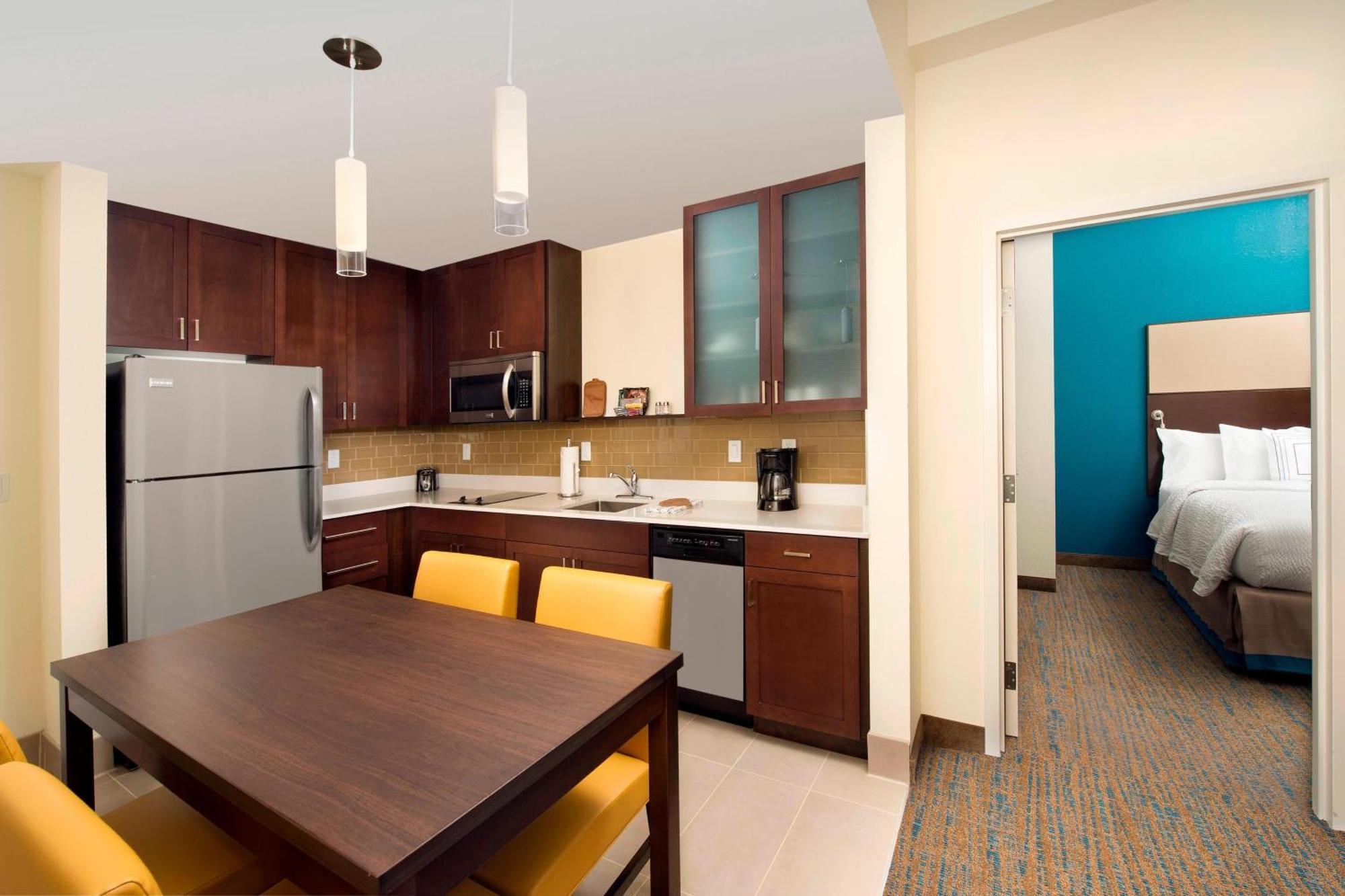 One-Bedroom King Suite