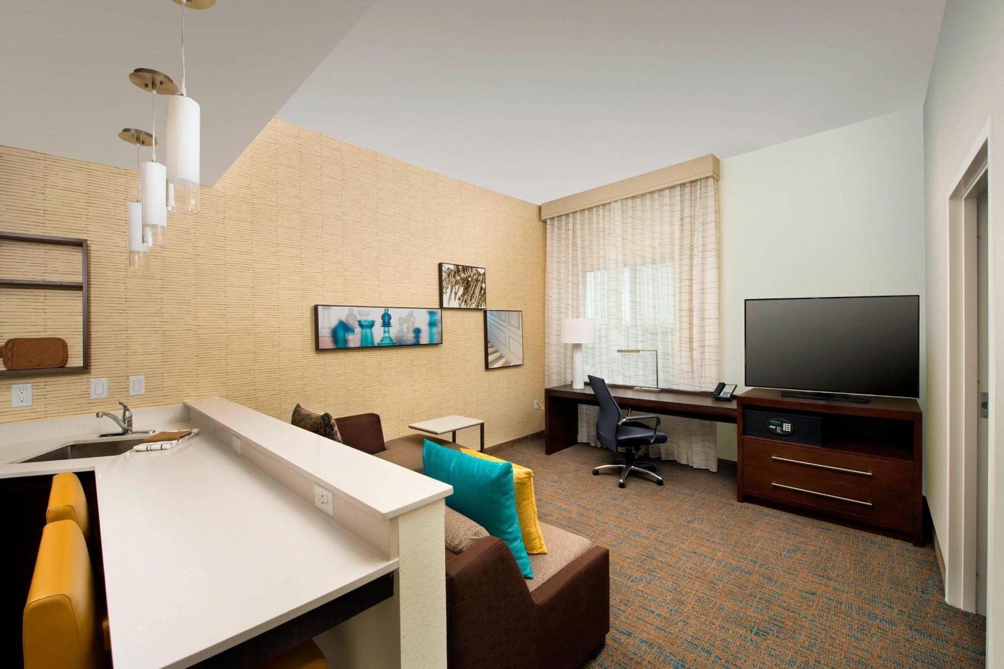 One-Bedroom King Suite