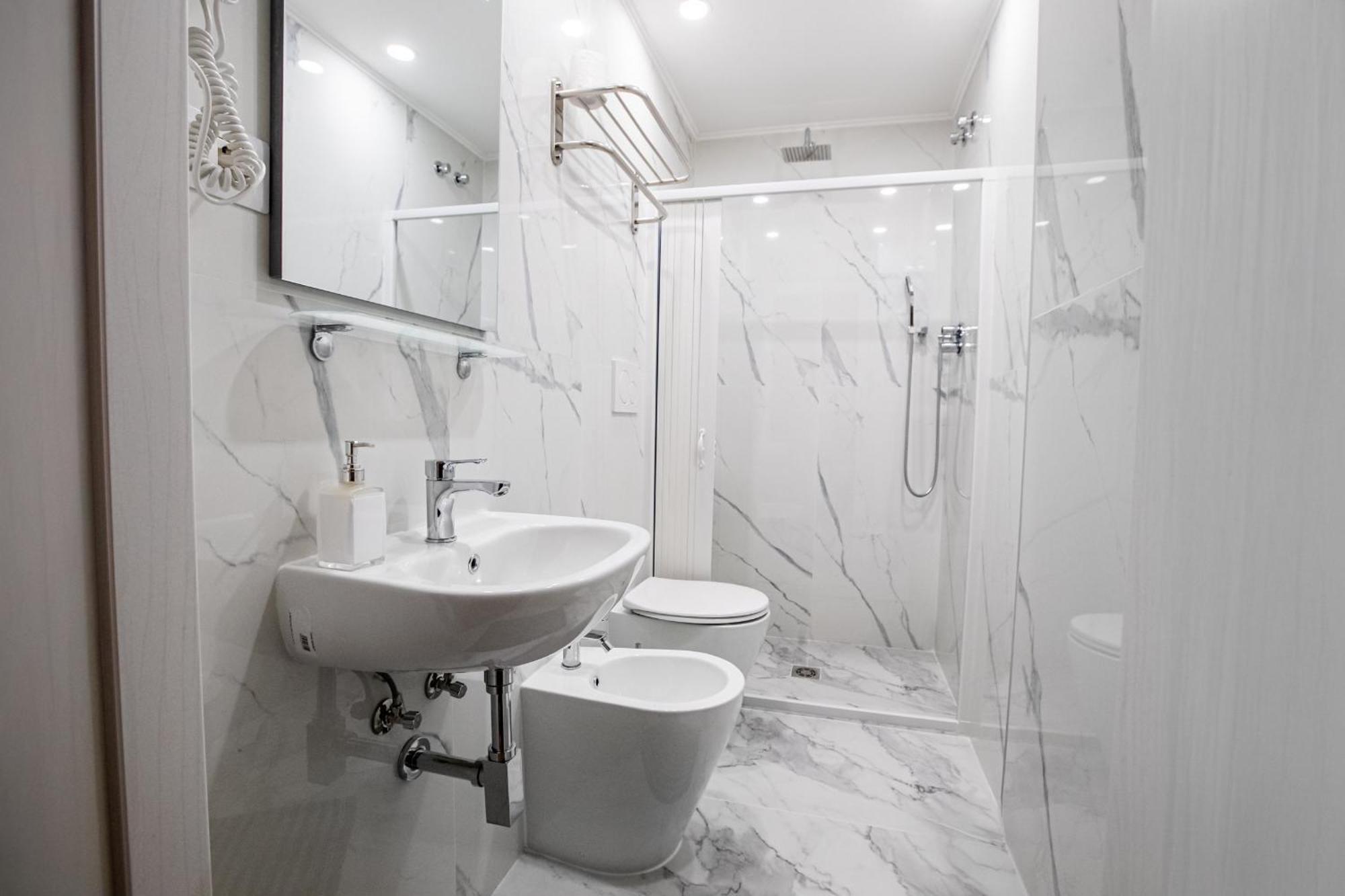 Large Single Room