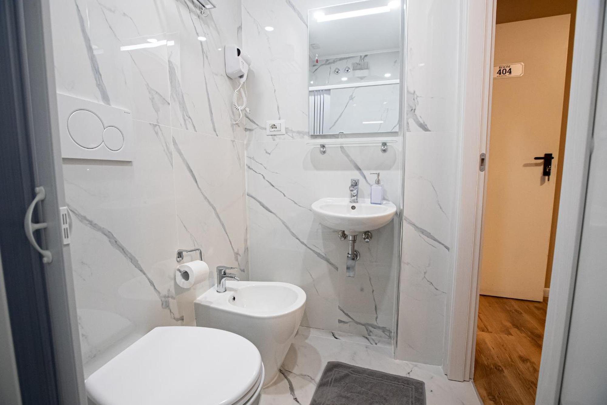 Large Single Room