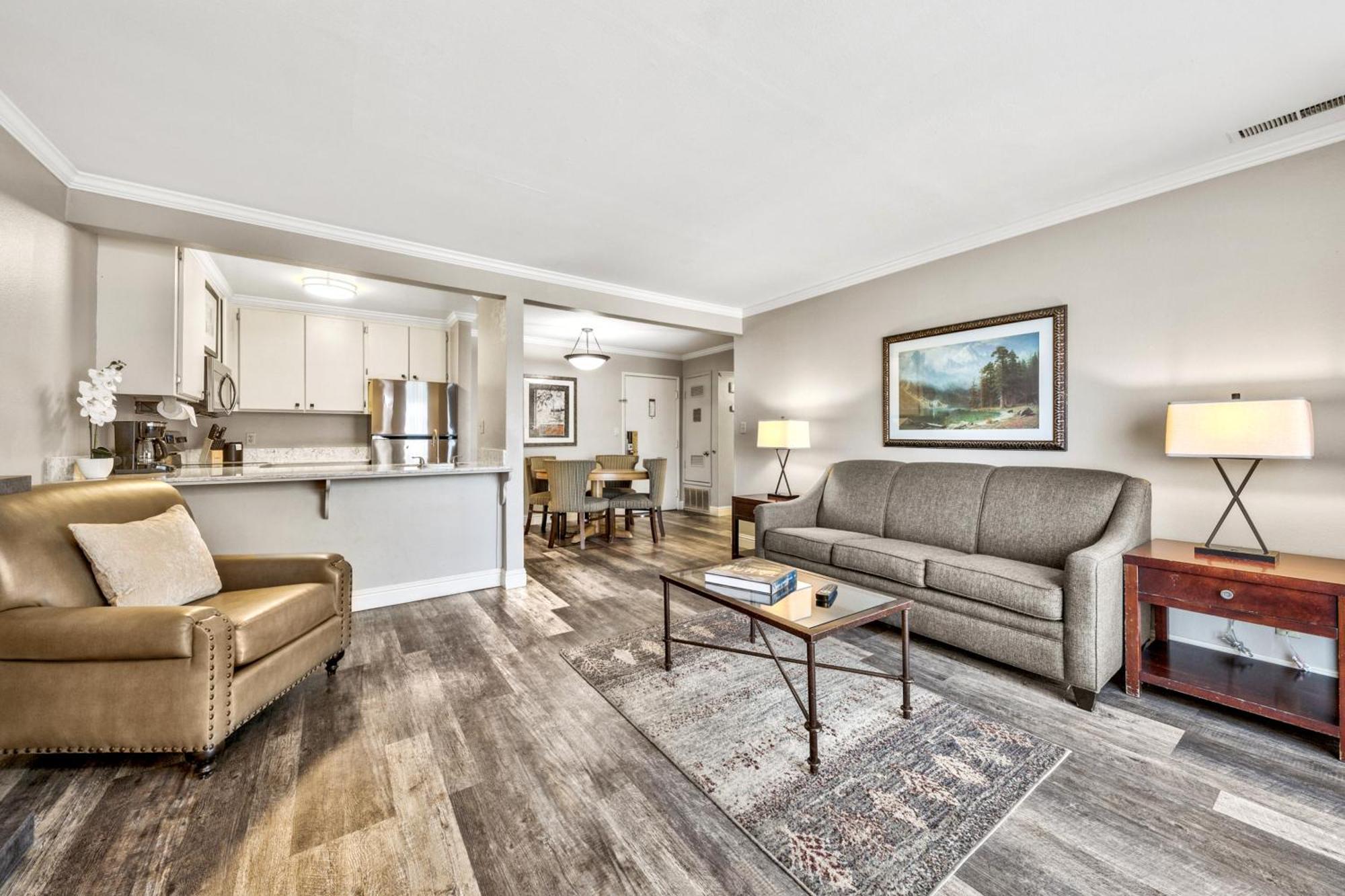 One-Bedroom Deluxe Suite