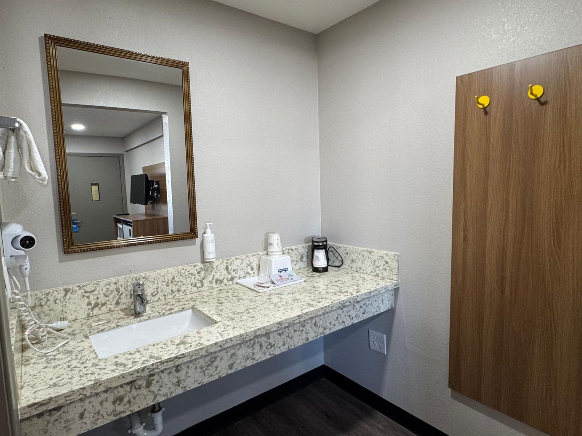 King Room Non-Smoking