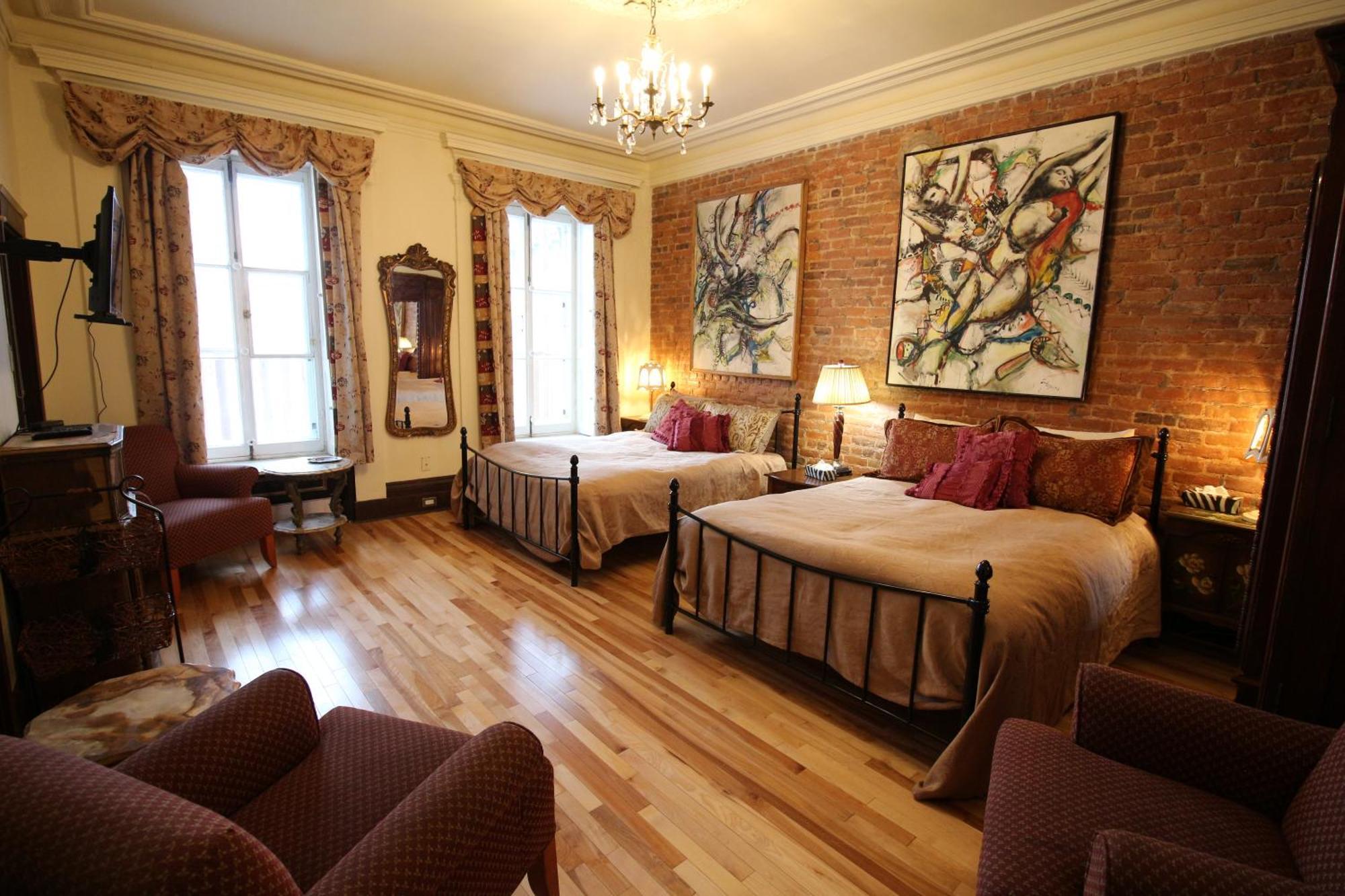 Queen Room Two Queen Beds