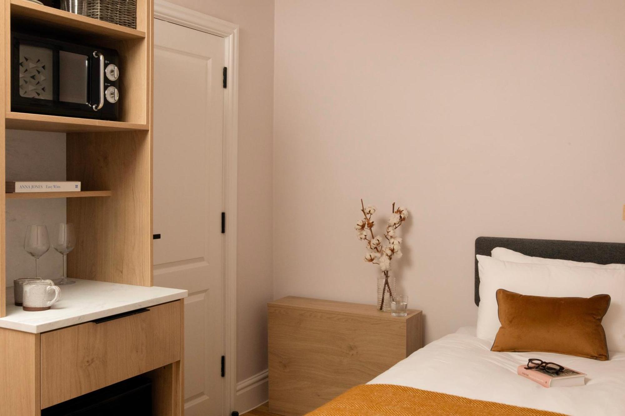 Compact Room Single Lower Ground