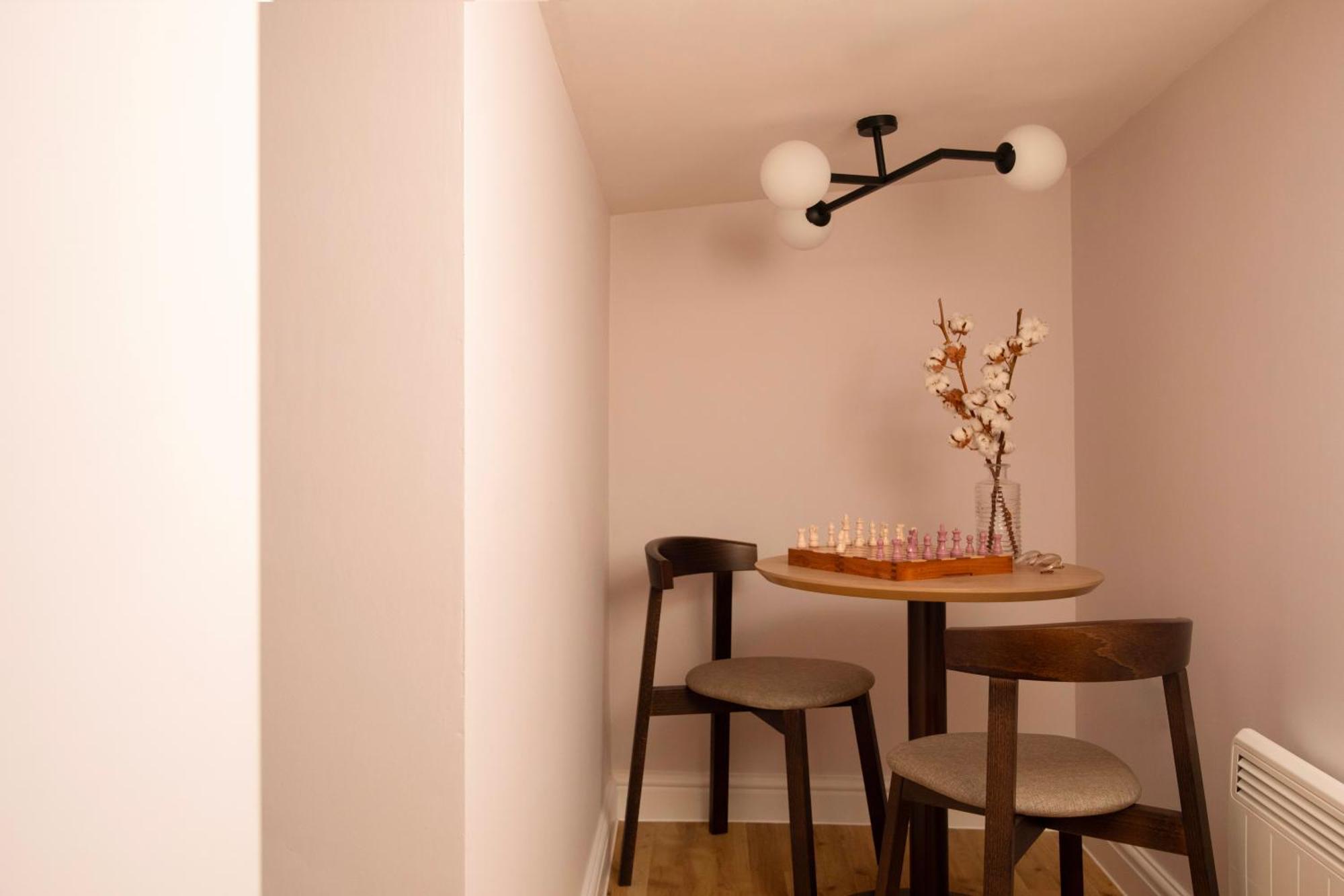 Original Studio Lower Ground Kitchenette