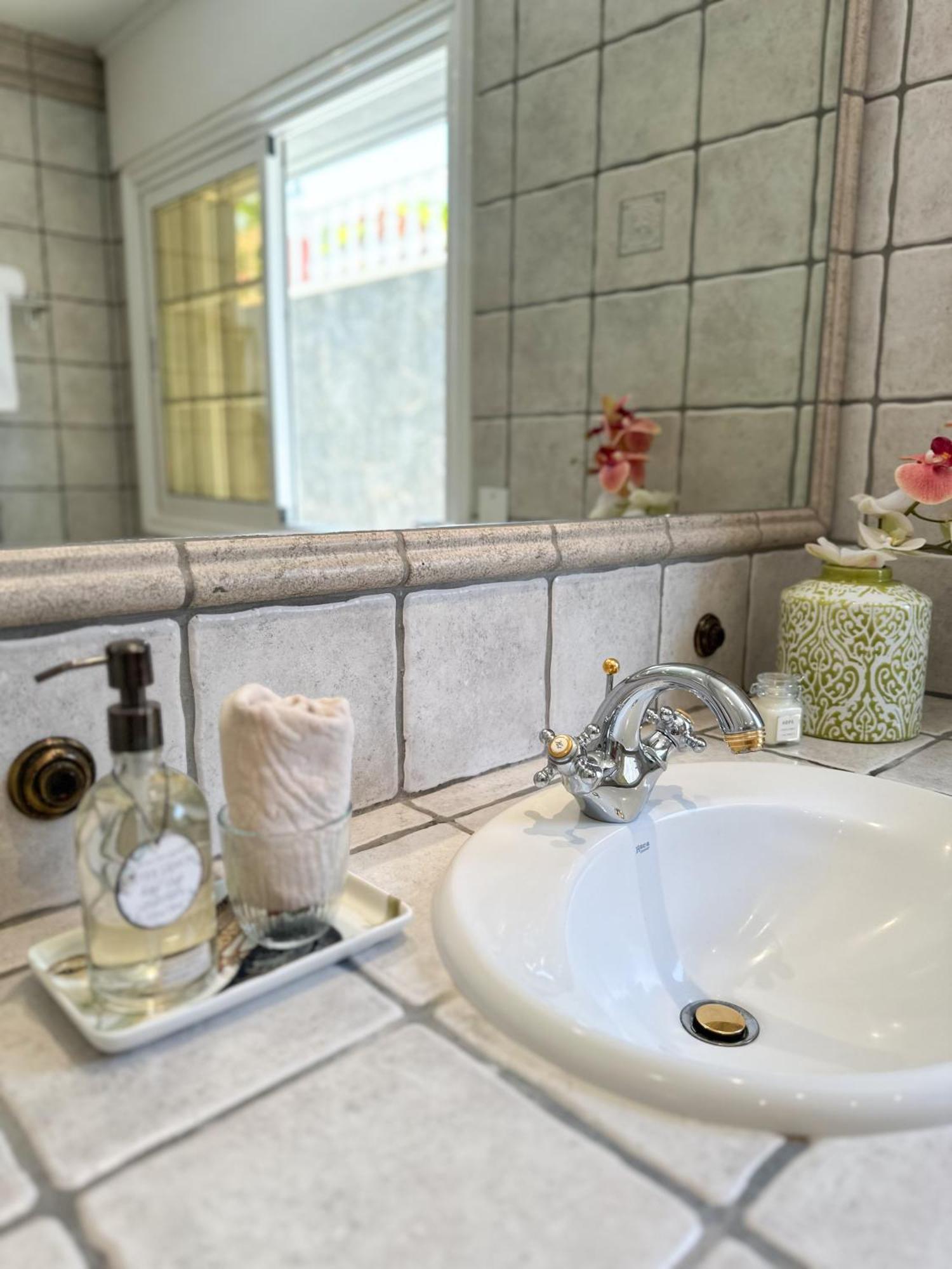 Double Room Private Bathroom