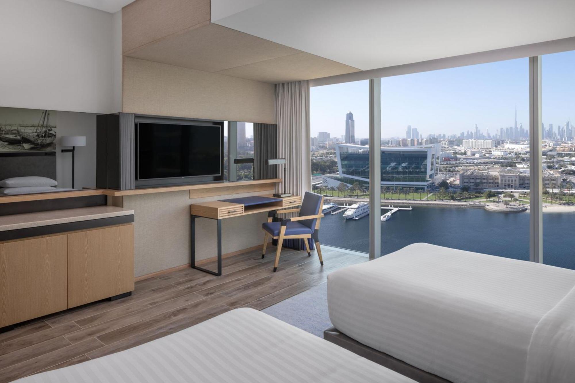 Deluxe Twin Room Creek View Daily Shuttle to DCC Mall Kite Beach