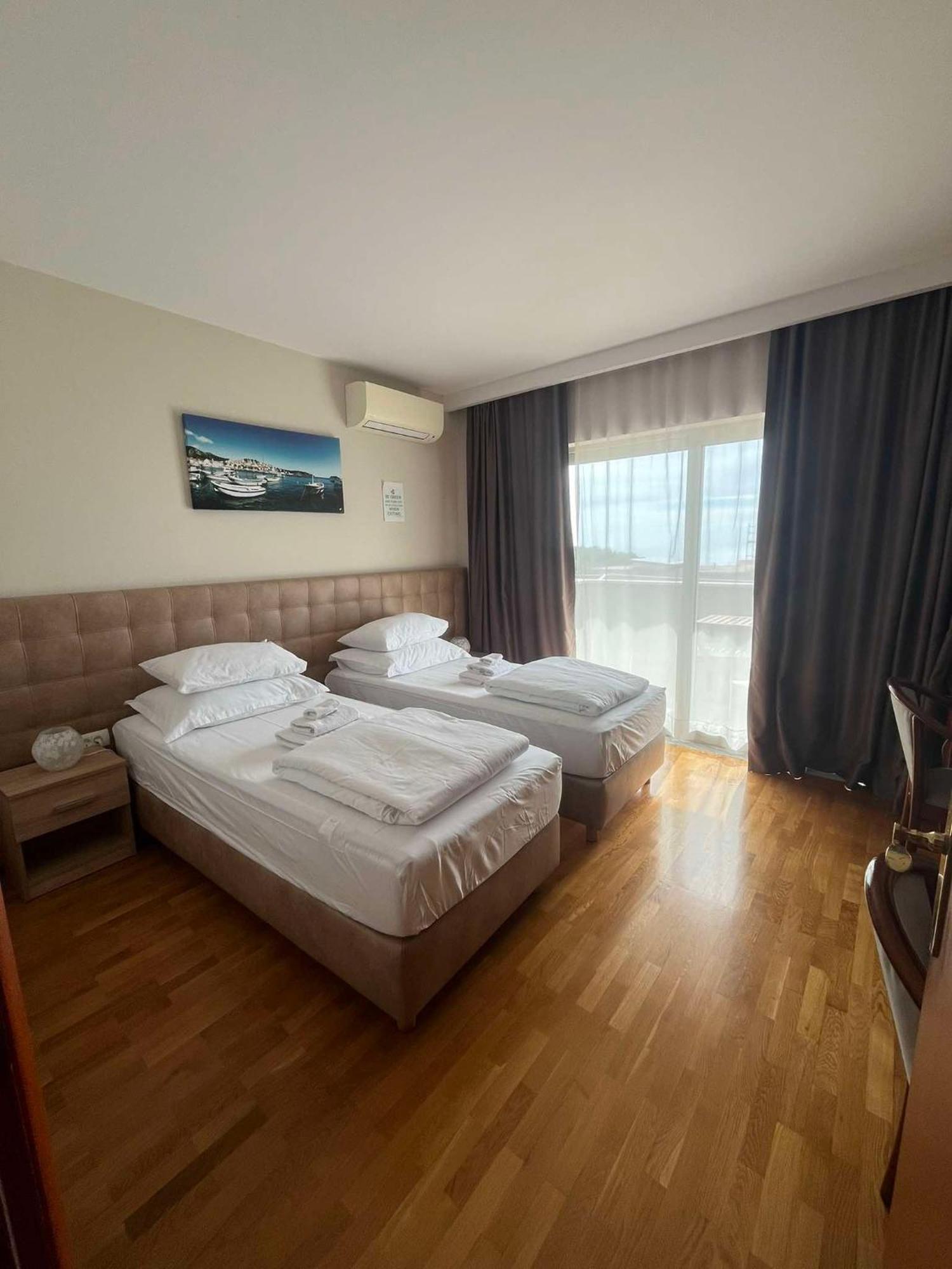 Double or Twin Room Side Sea View,1639573291:JPEG
