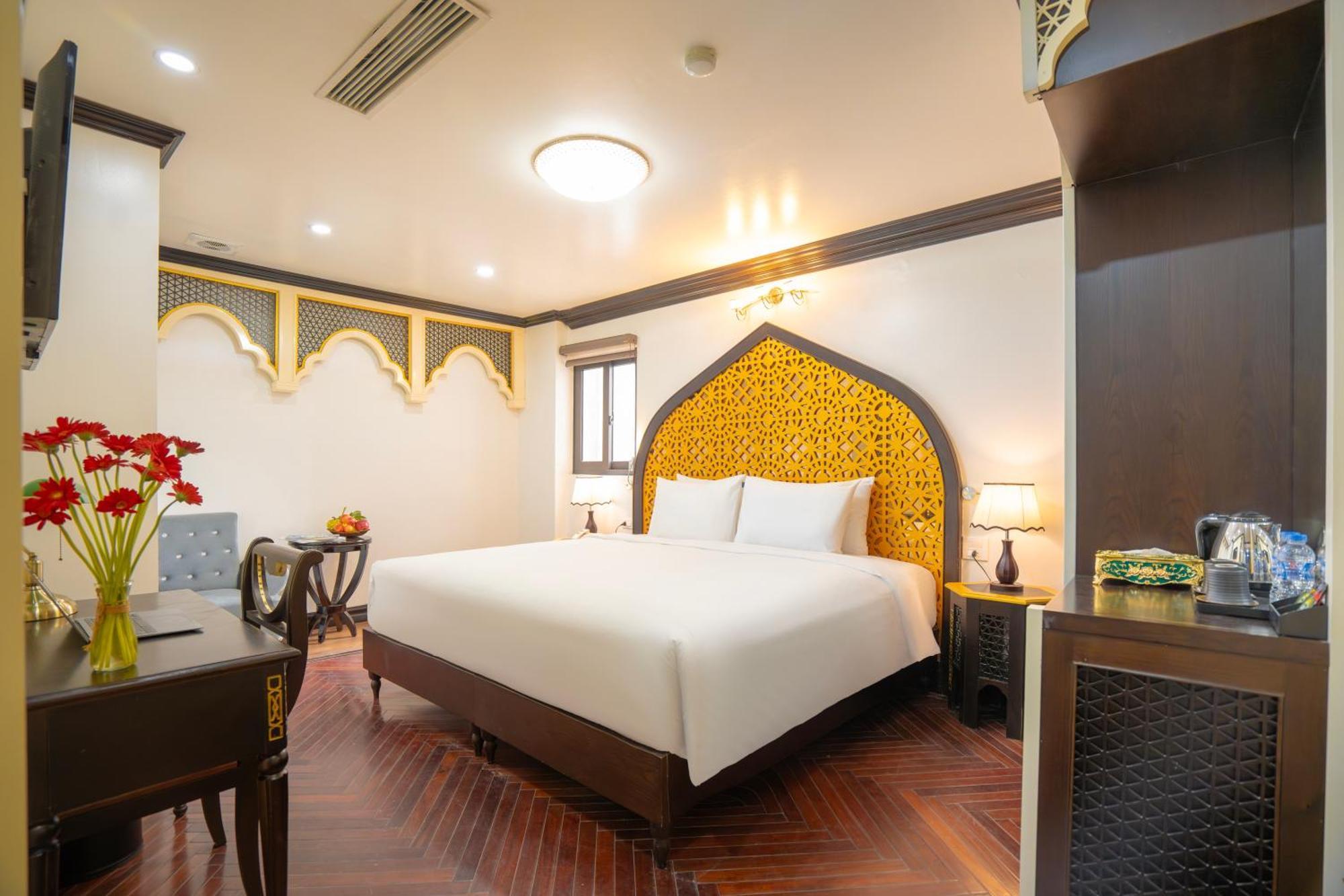 Deluxe Double or Twin Room Window