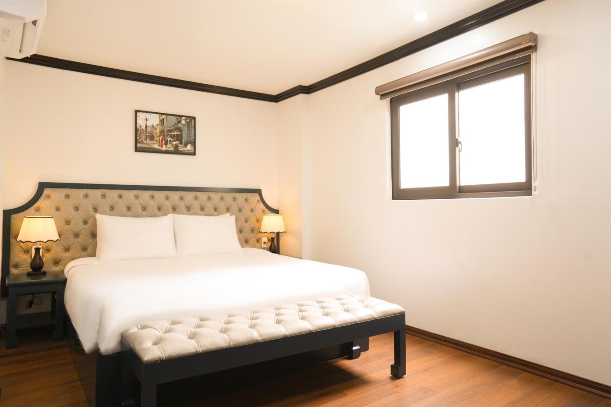 Deluxe Double or Twin Room Window