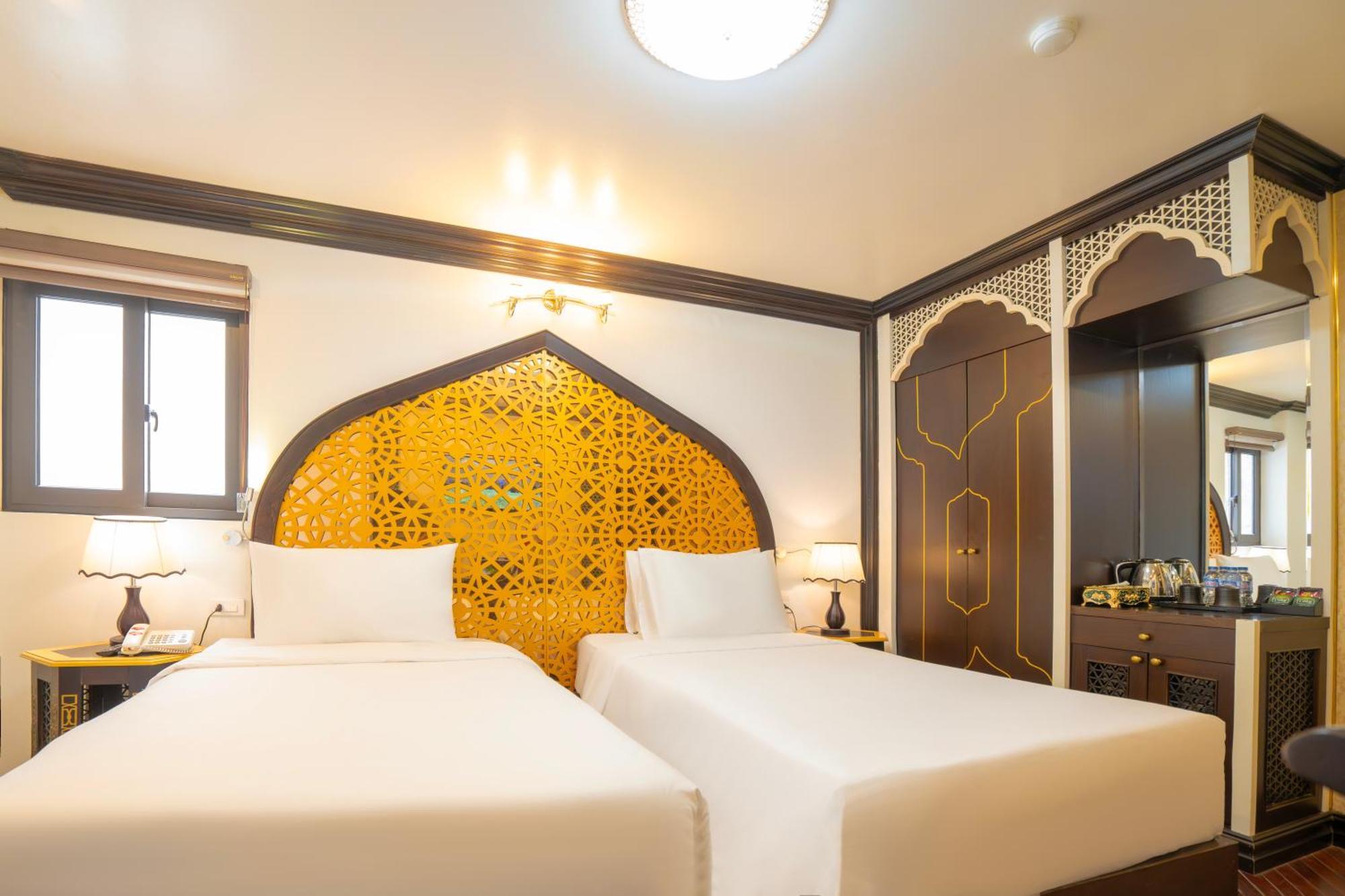 Deluxe Double or Twin Room Window