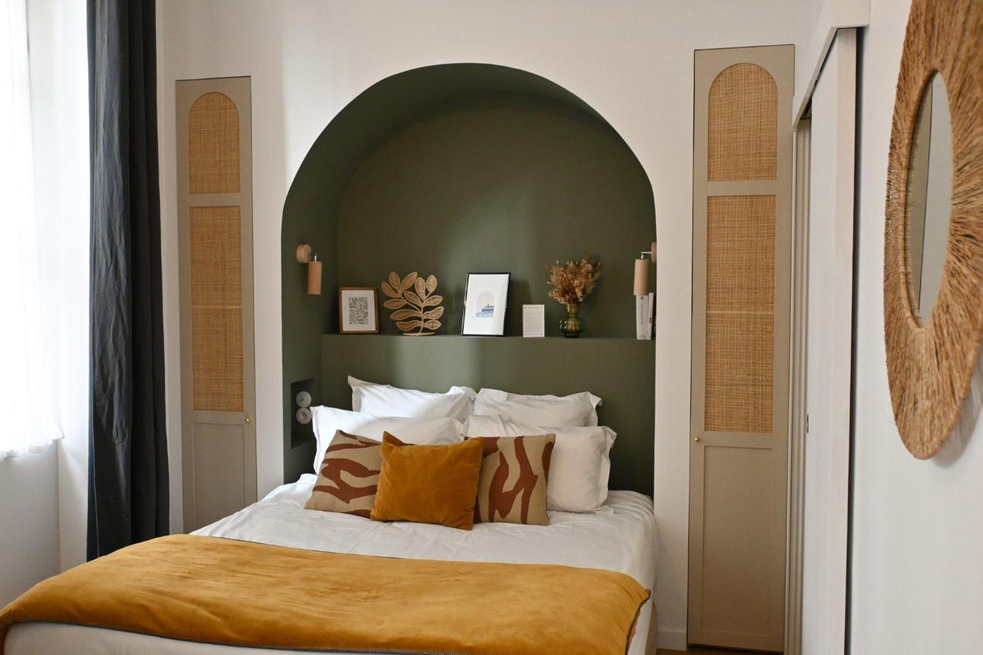 Double Room Hey James