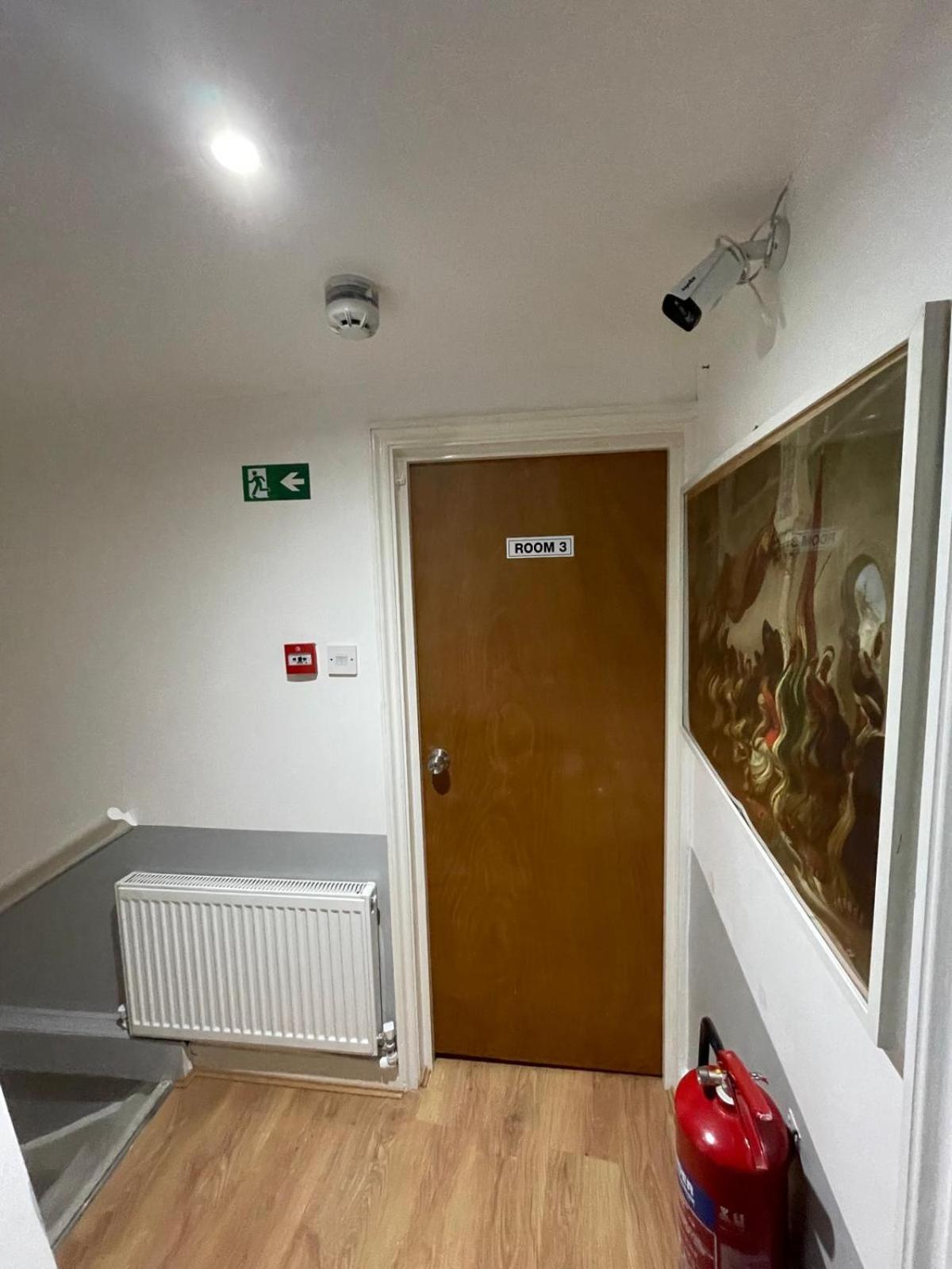 Double Room Private Bathroom