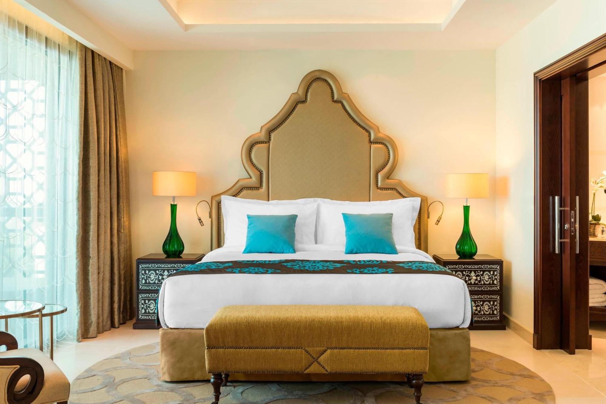 Suite Al Dana mit 1 Schlafzimmer mit 1 Kingsize-Bett, Balkon und Meerblick
