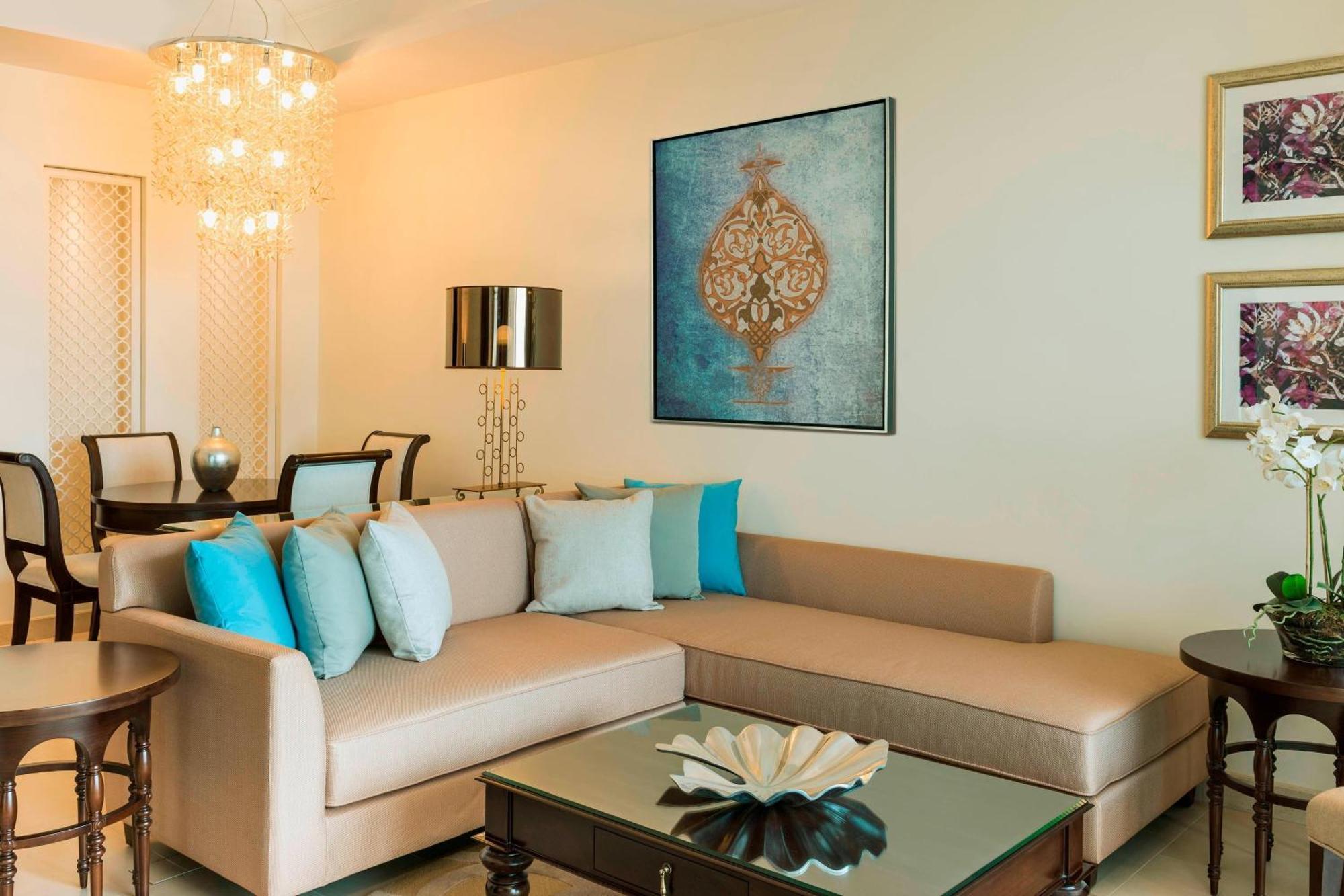 Al Dana Suite Creek View 1 Bedroom Suite 1 King Balcony