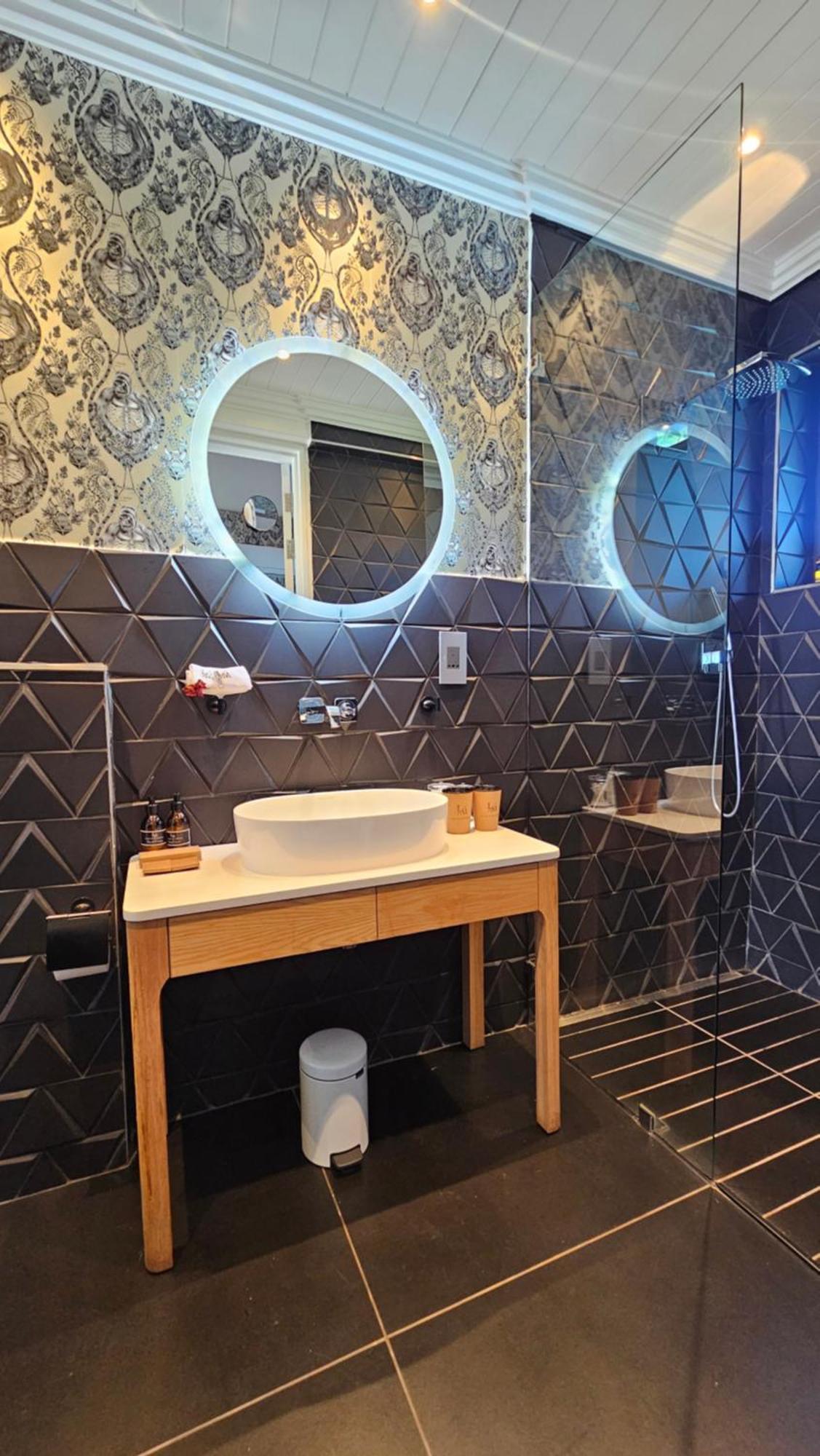 Deluxe Double or Twin Room Mountain View