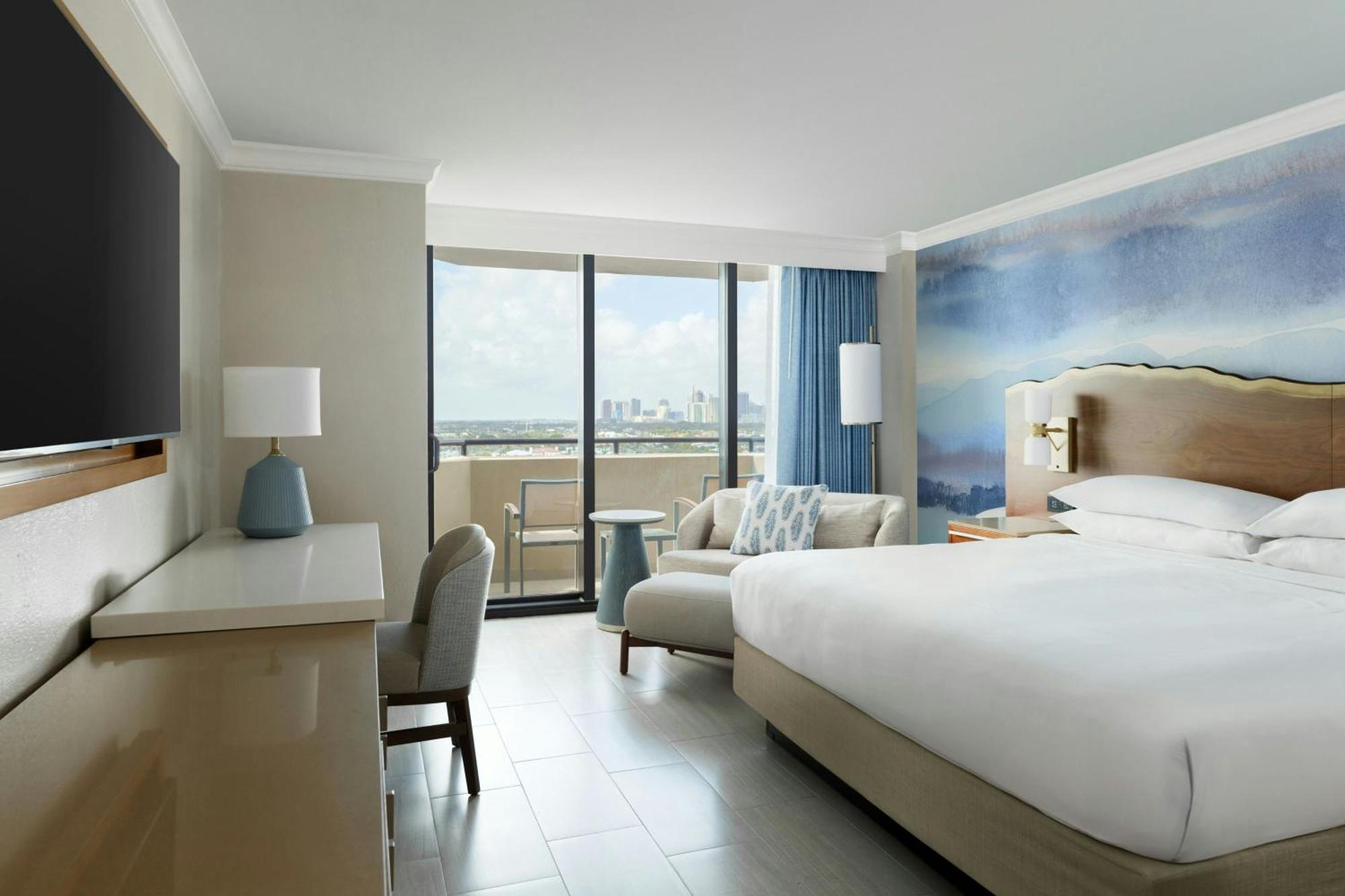 King Room with Balcony and City View,1641012078:JPEG