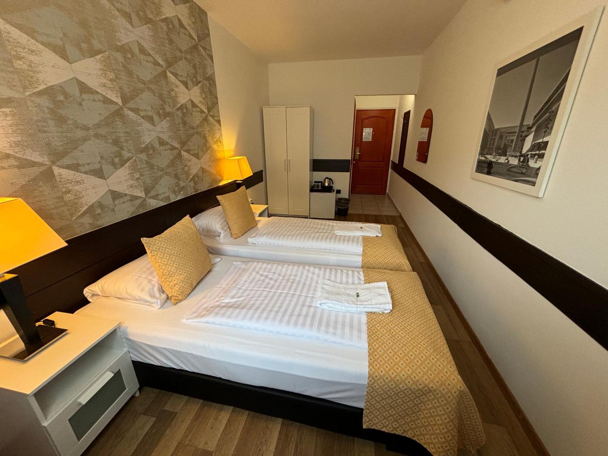 Standard Double or Twin Room Garden View