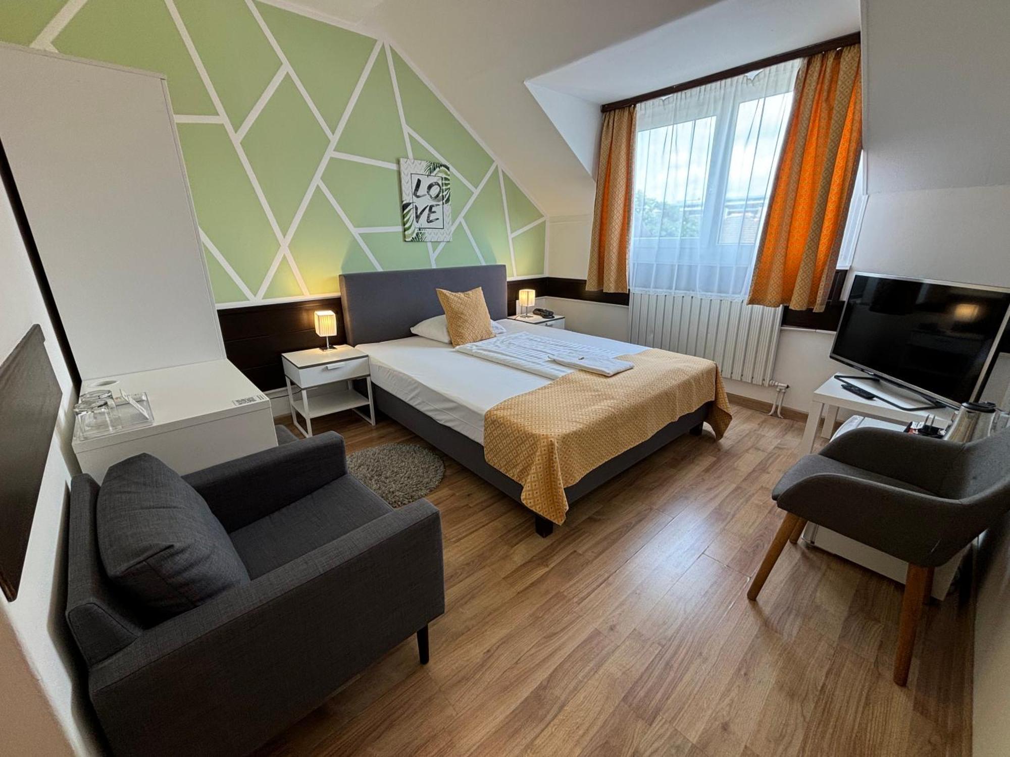 Single Room