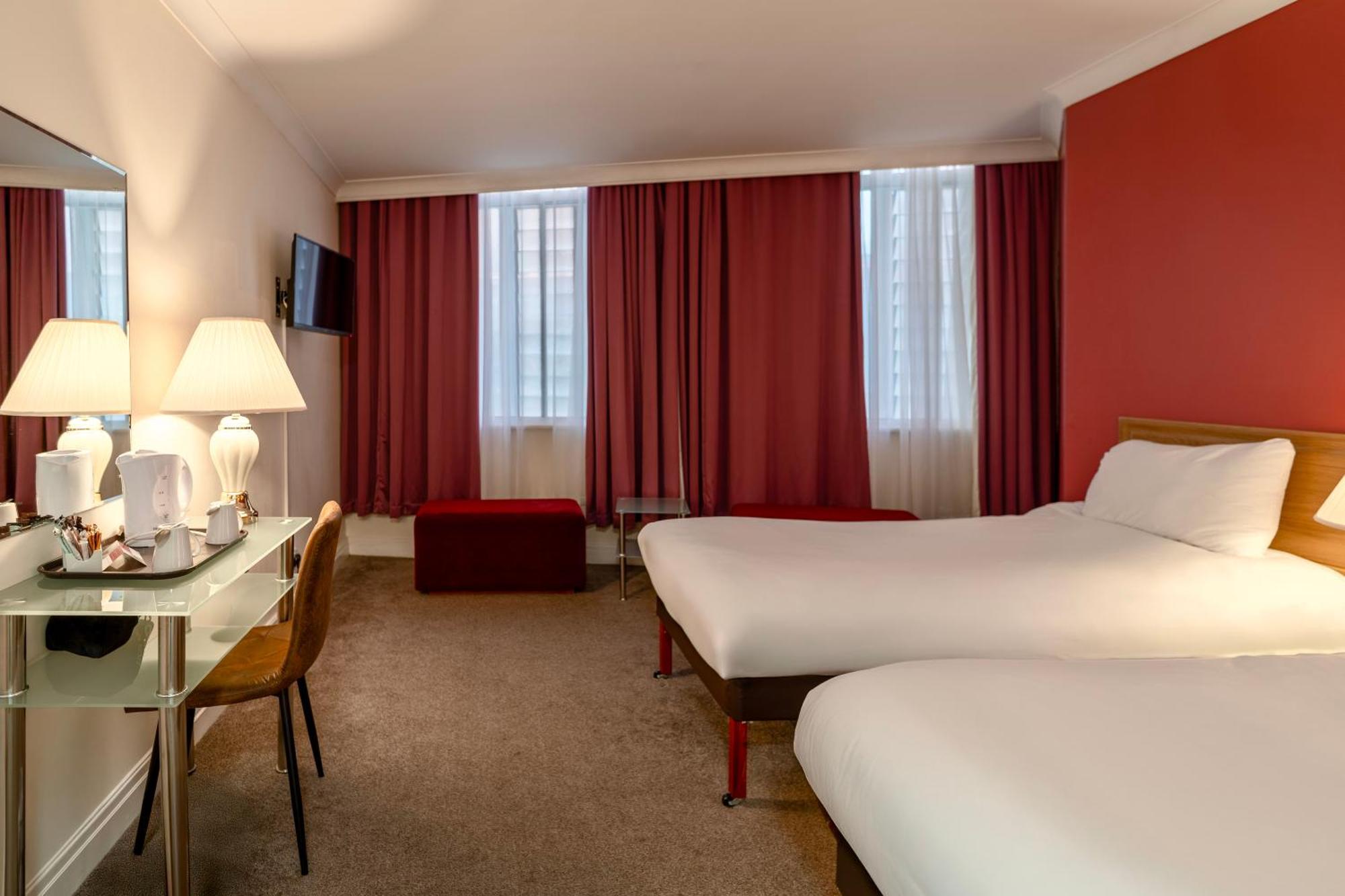 Twin Room,1642308222:JPEG