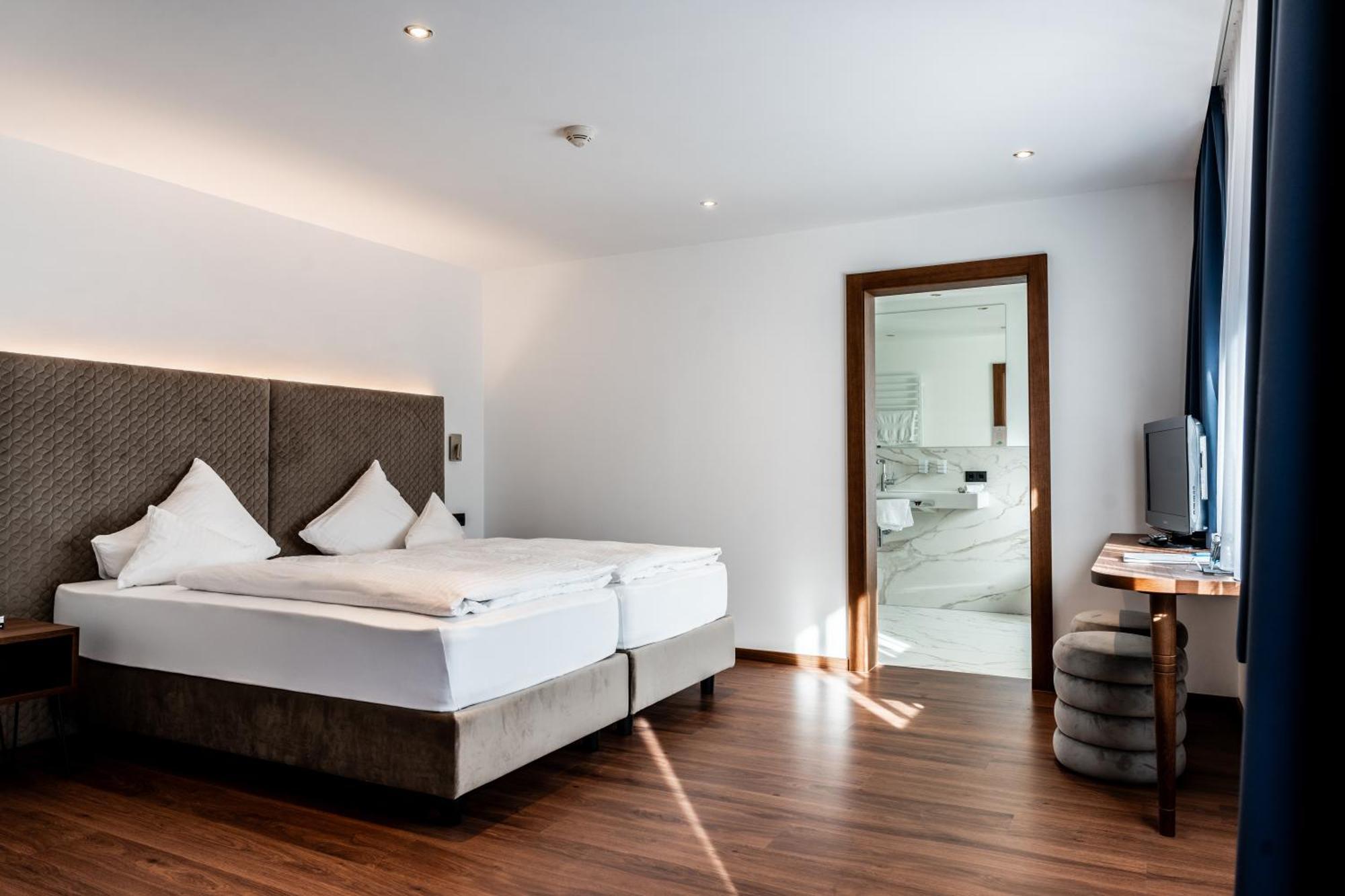 Deluxe Double Room Balcony