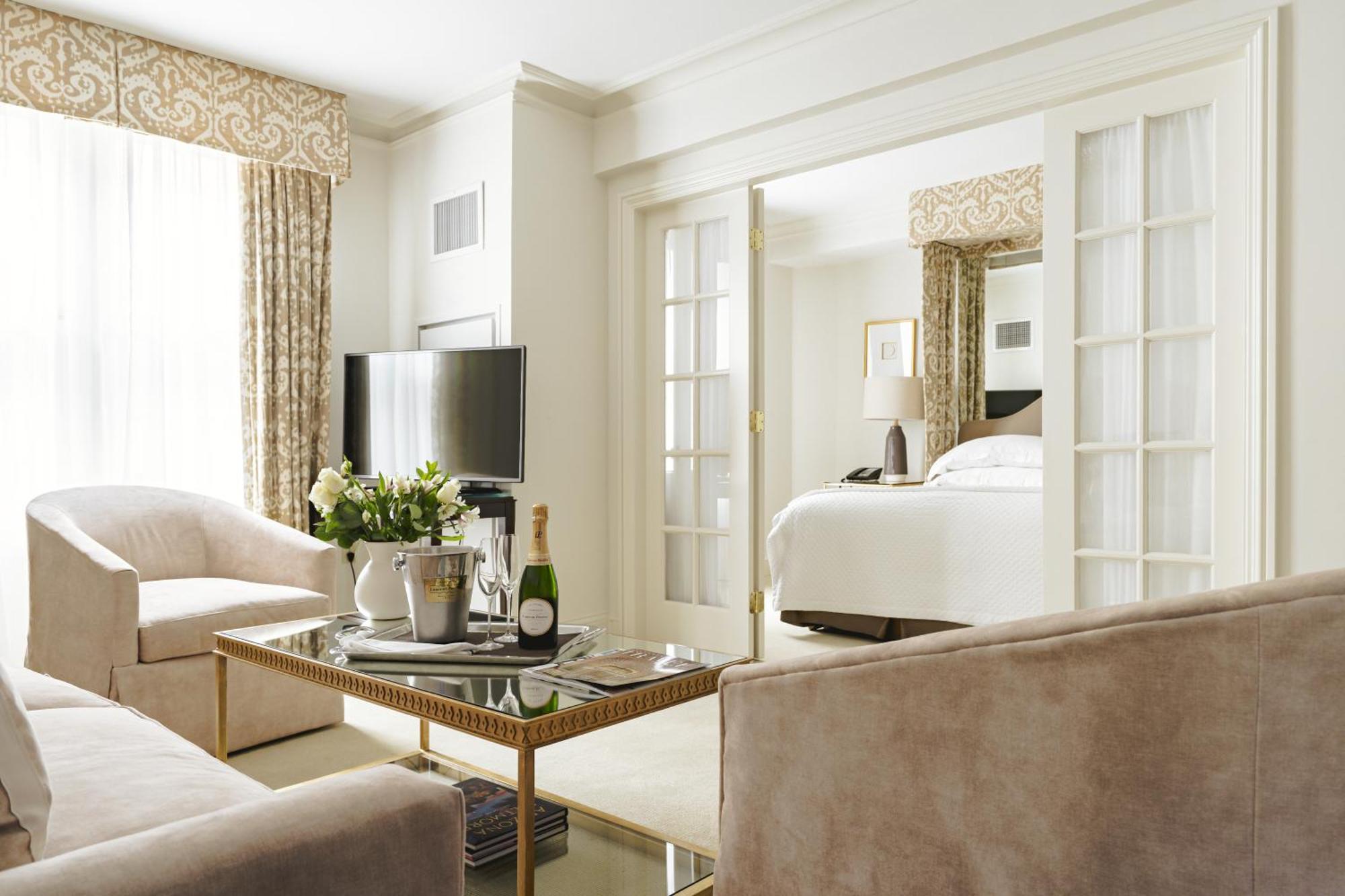 One-Bedroom King or Queen Suite