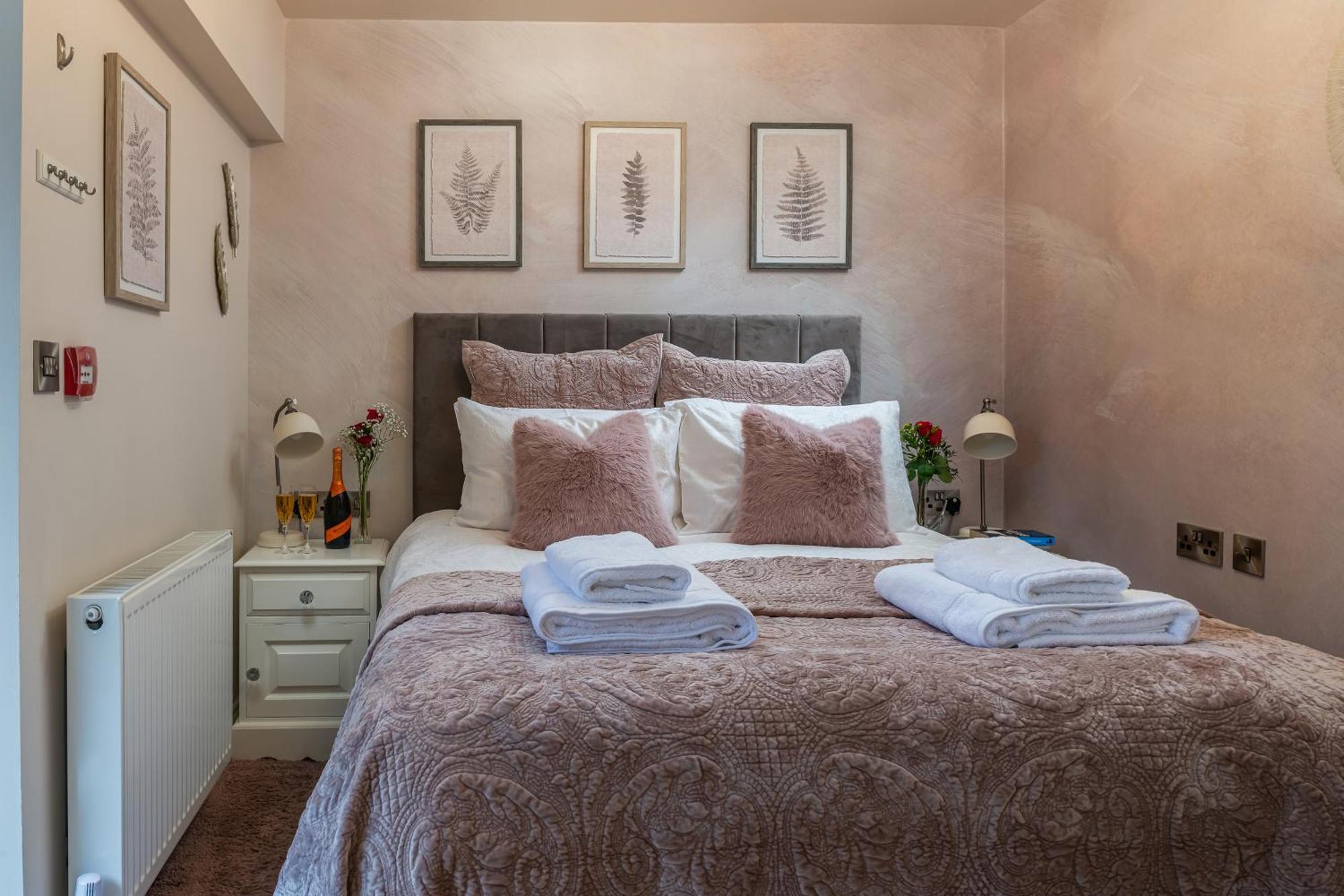 Deluxe Queen Room