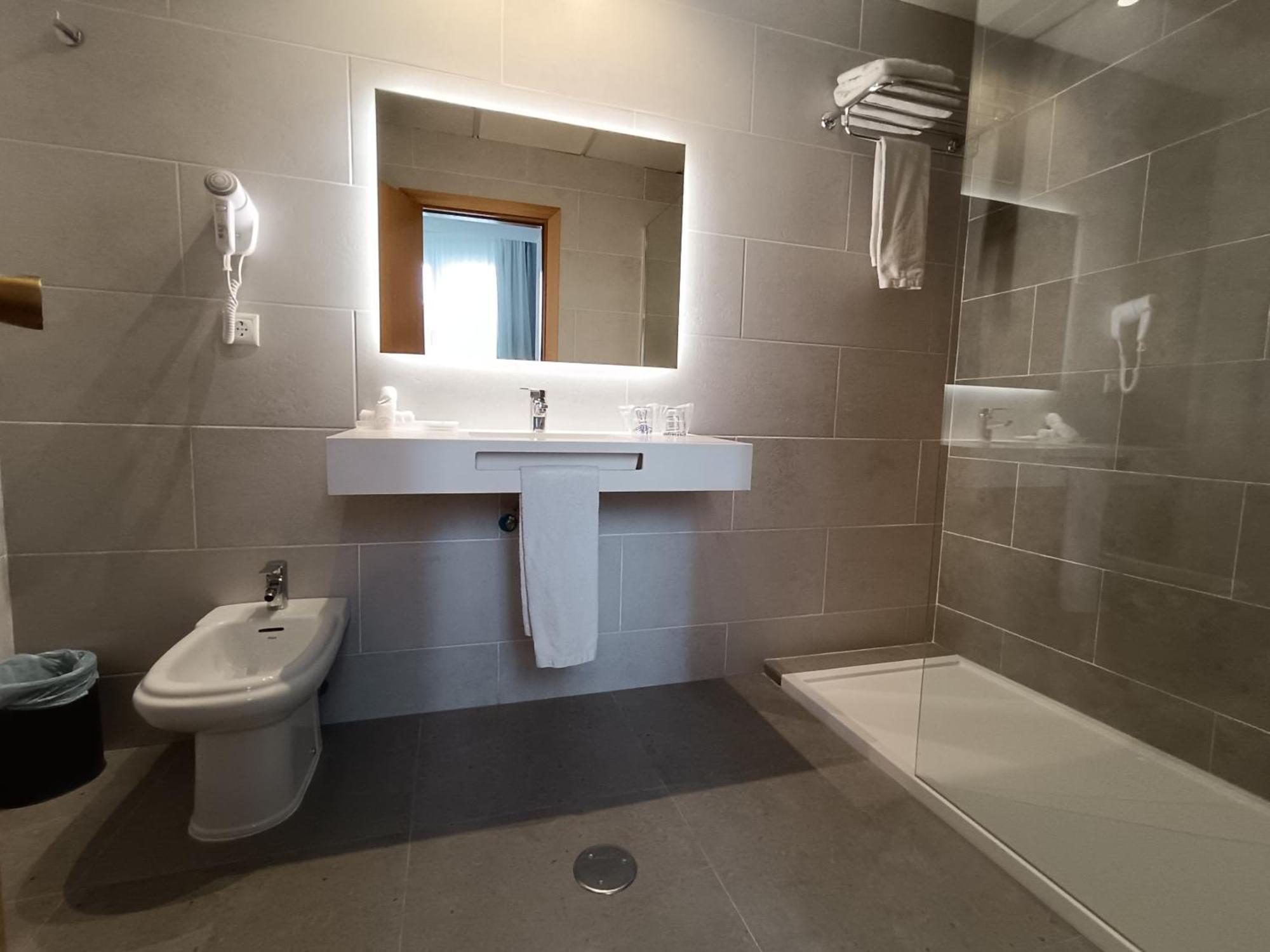 Large Twin Room
