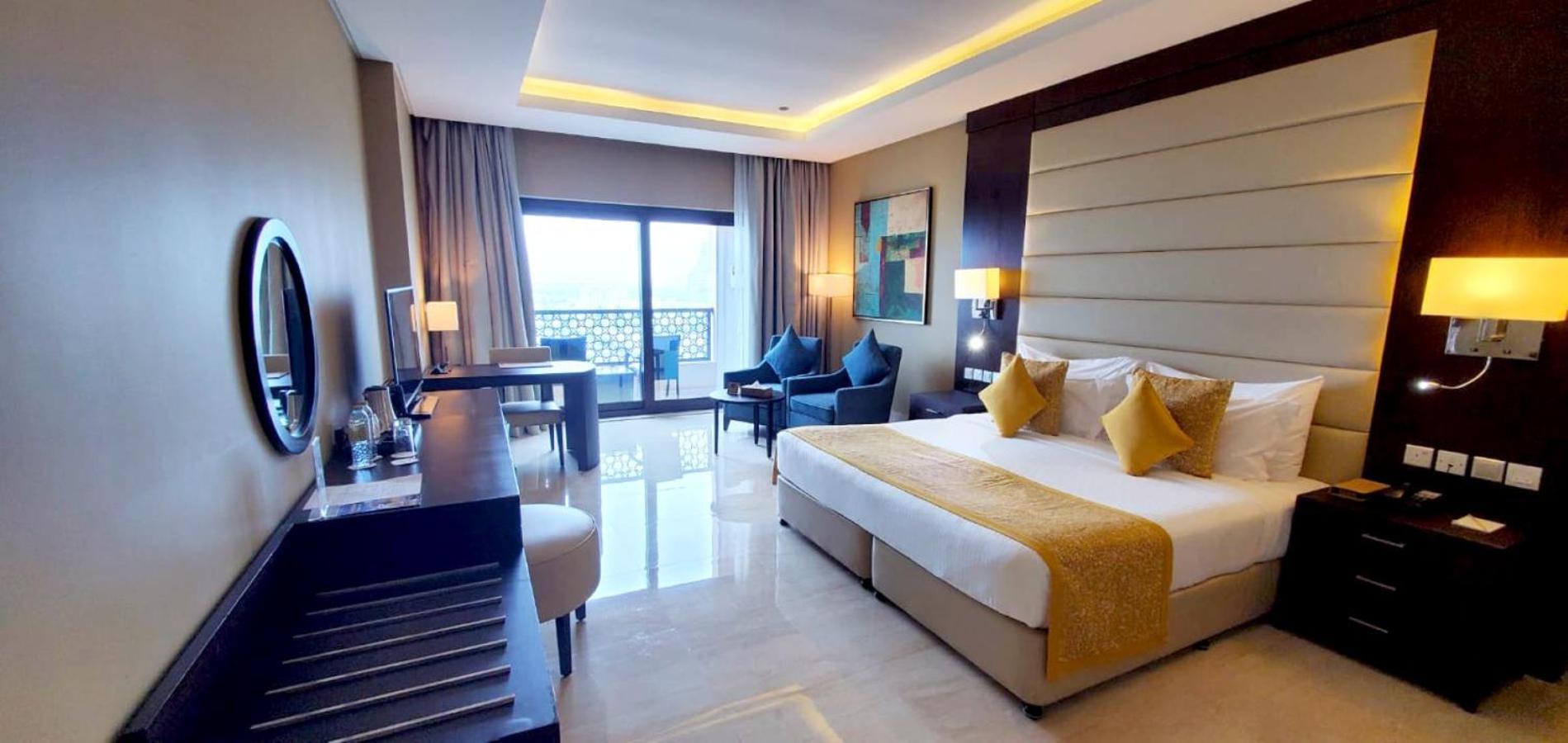 Deluxe King Room Sea View