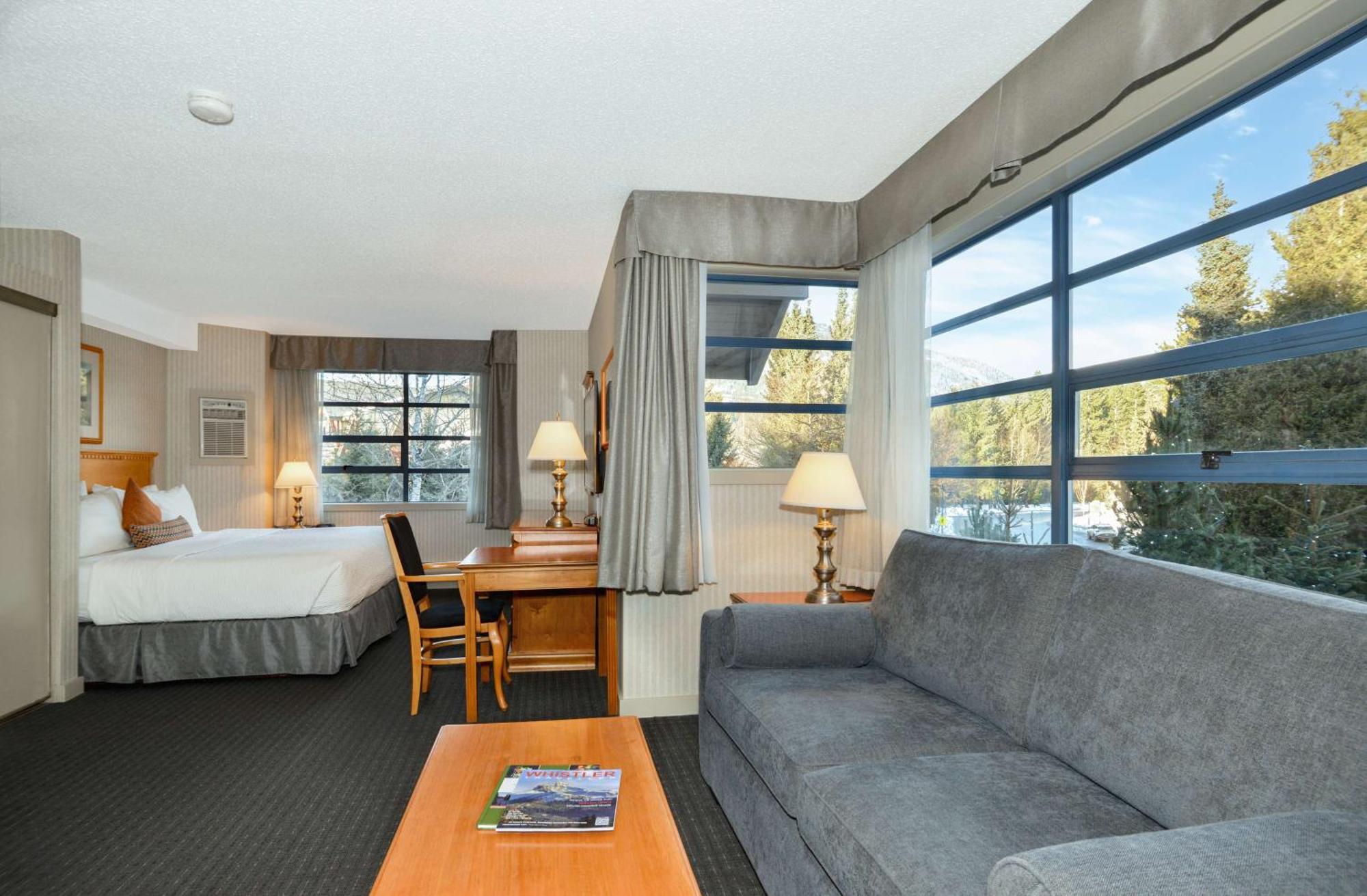 Coast Premium Junior King Suite